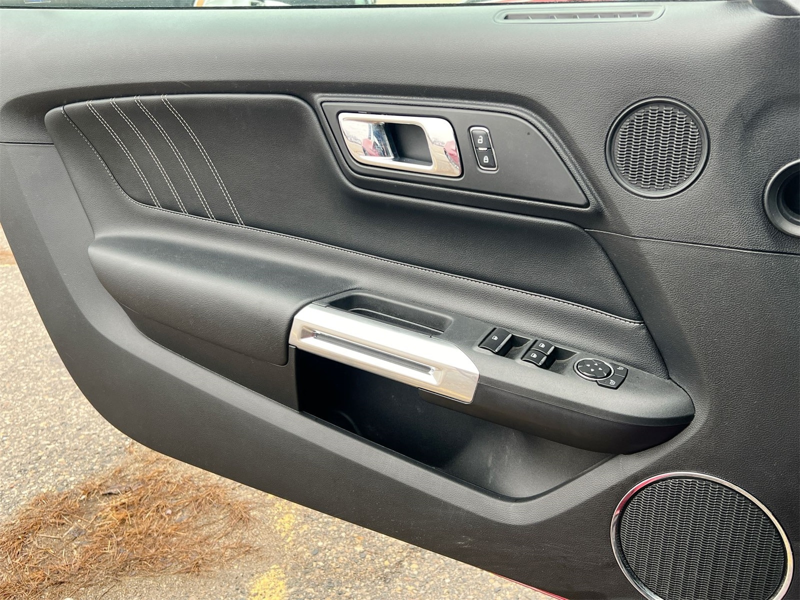 Thumbnail: 2017 Ford Mustang - 30