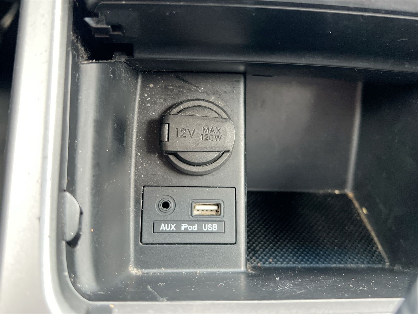 Thumbnail: 2014 Hyundai Elantra - 30