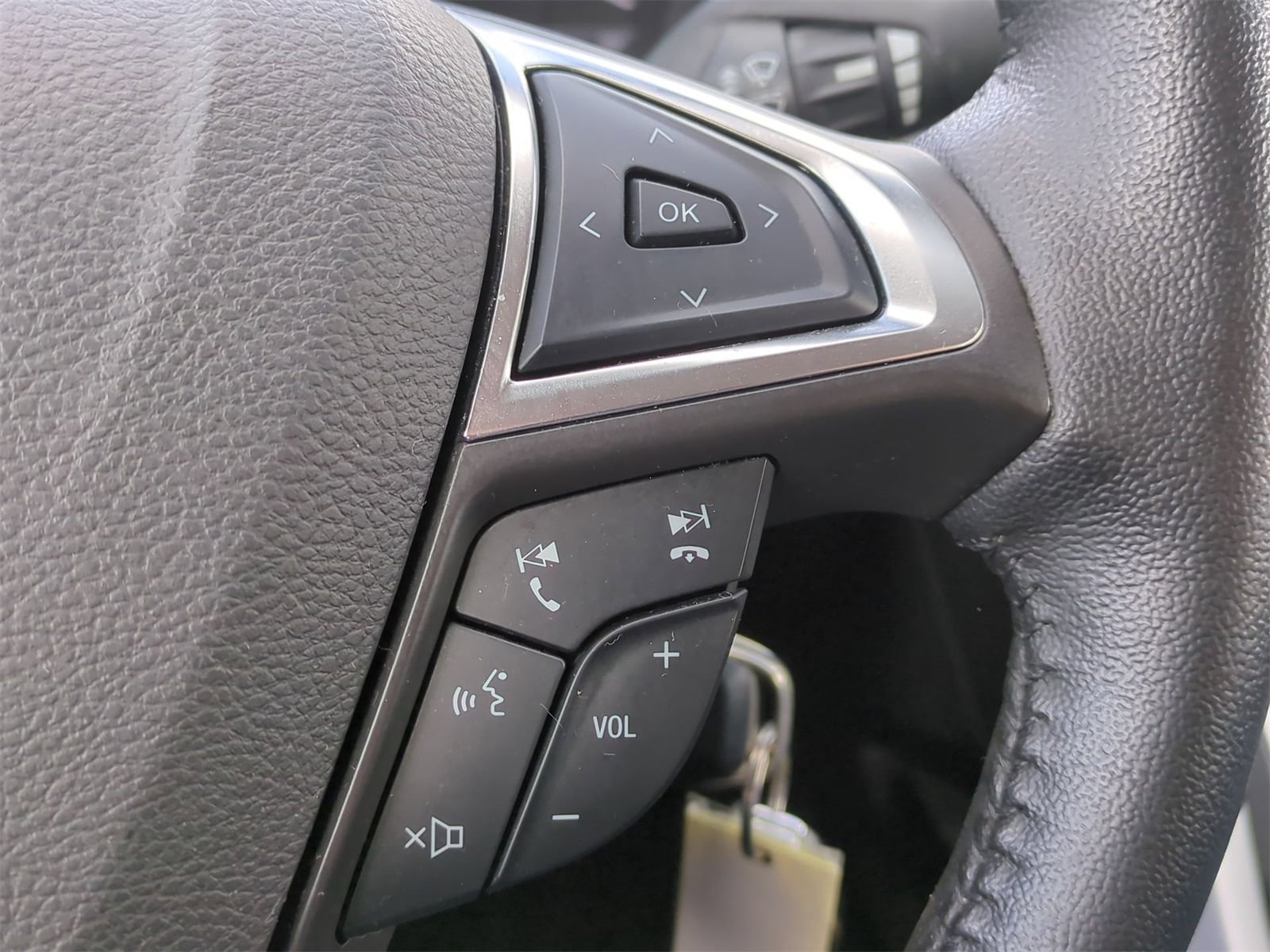 Thumbnail: 2016 Ford Fusion - 24