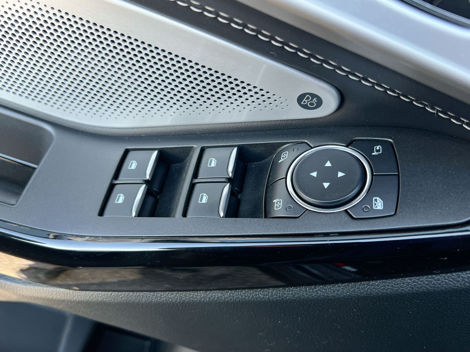 Thumbnail: 2023 Ford Explorer - 17