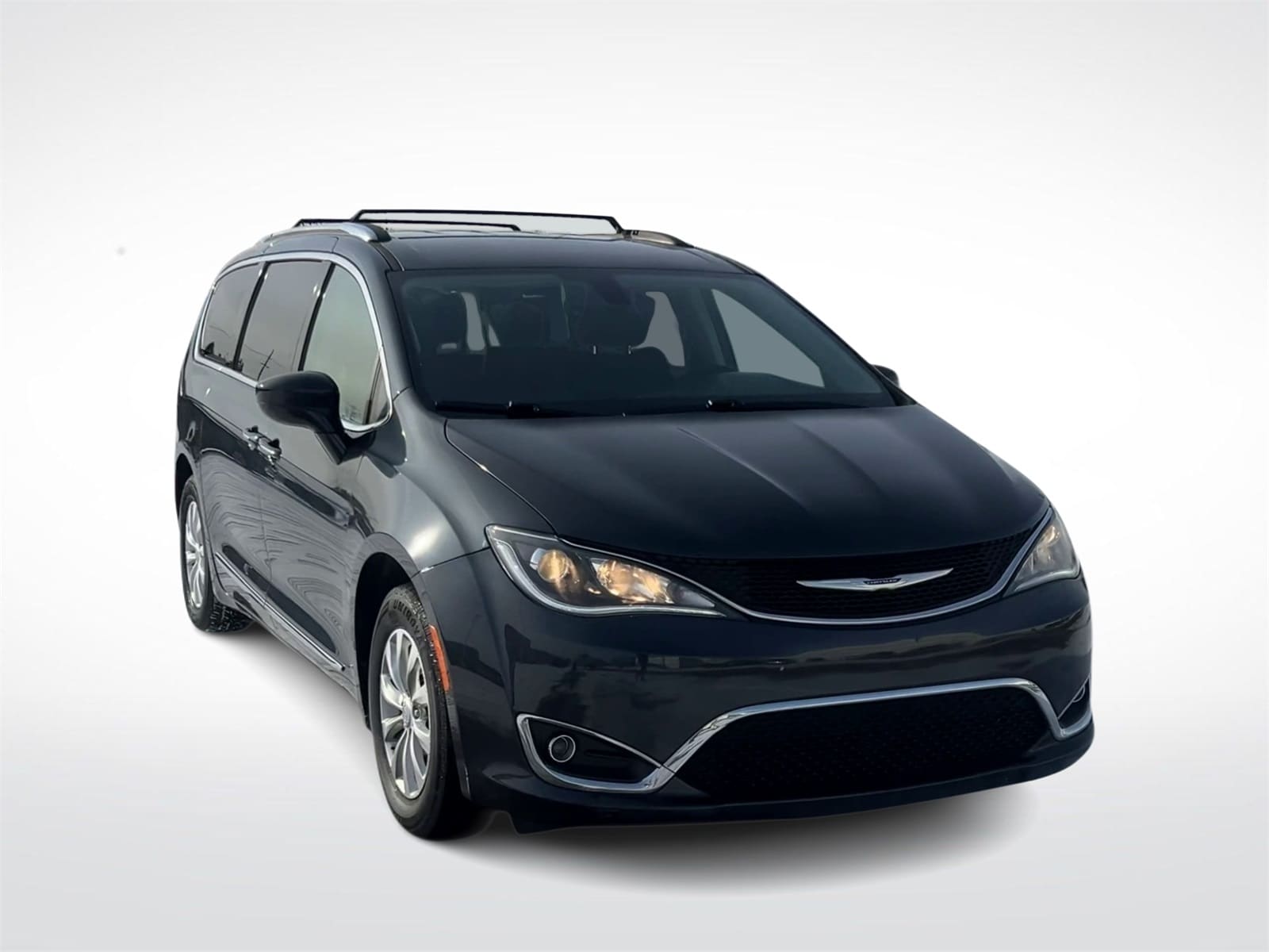 Thumbnail: 2019 Chrysler Pacifica - 3