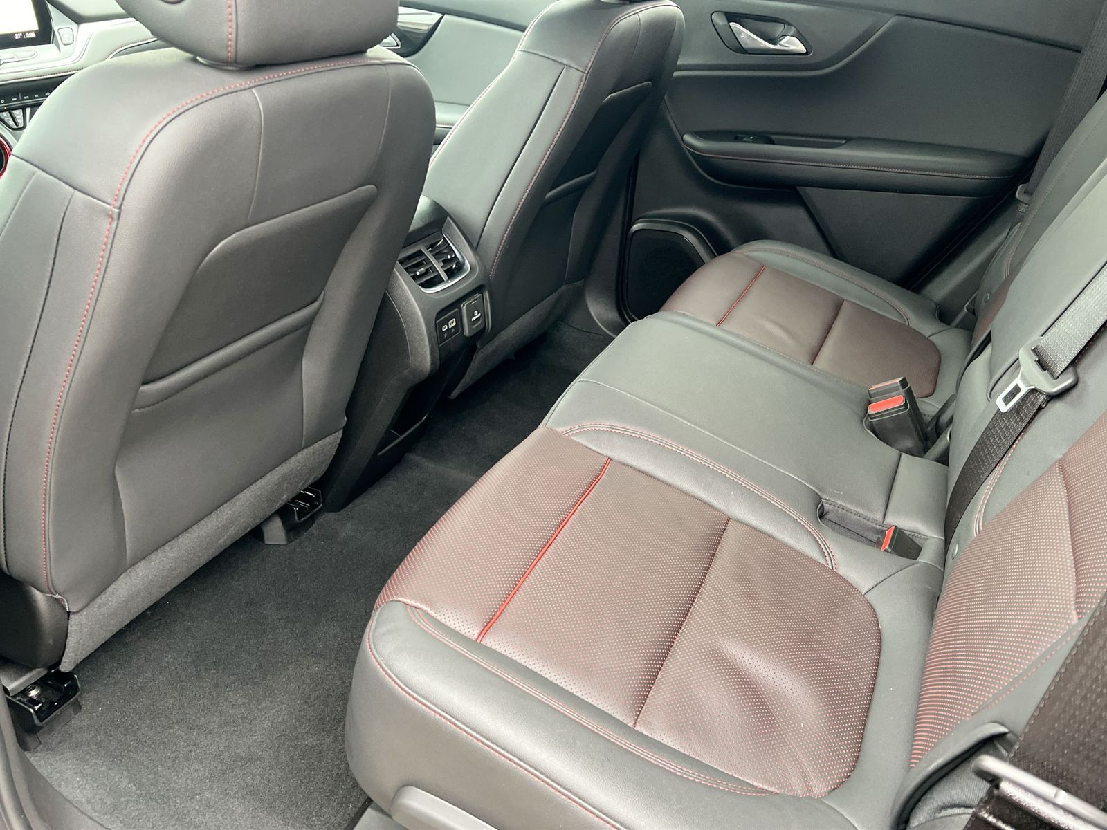 Thumbnail: 2025 Chevrolet Blazer - 18