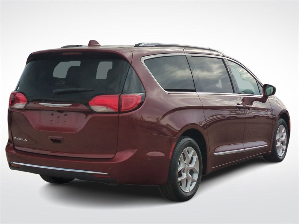 2017 Chrysler Pacifica Touring 5