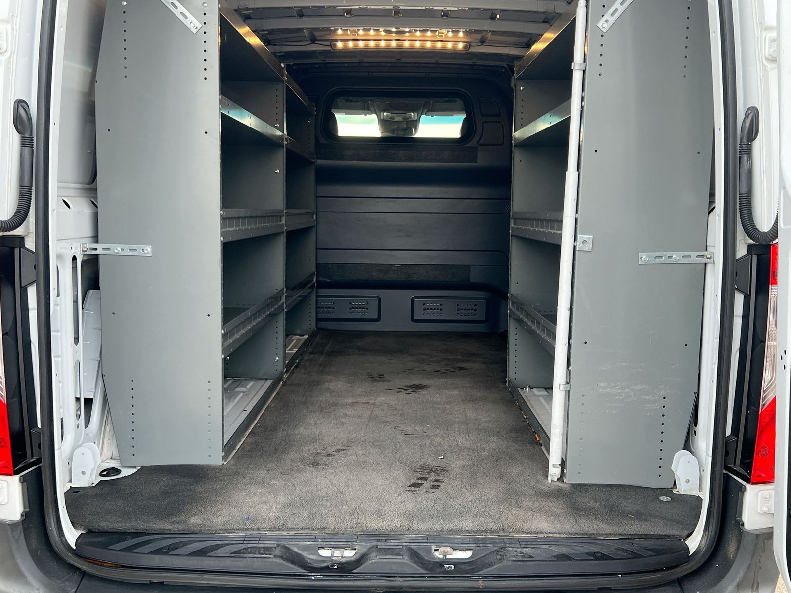 Thumbnail: 2023 Mercedes-Benz Sprinter - 27