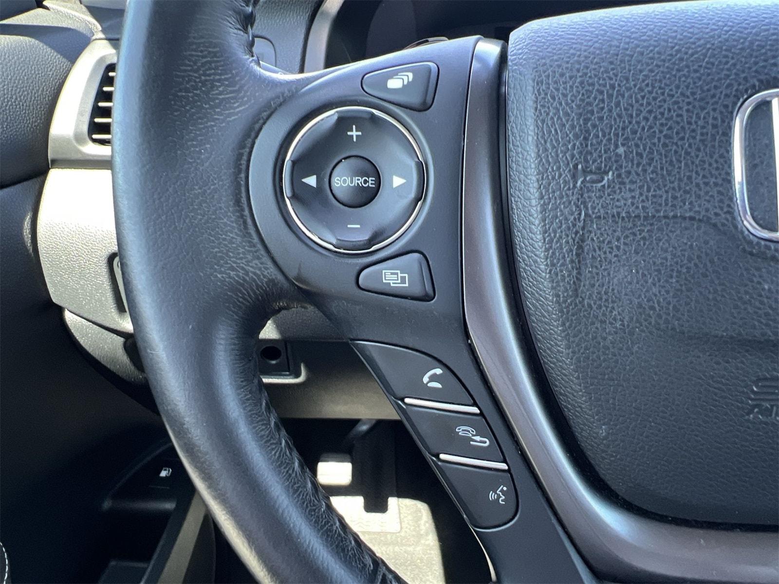 Thumbnail: 2022 Honda Ridgeline - 24