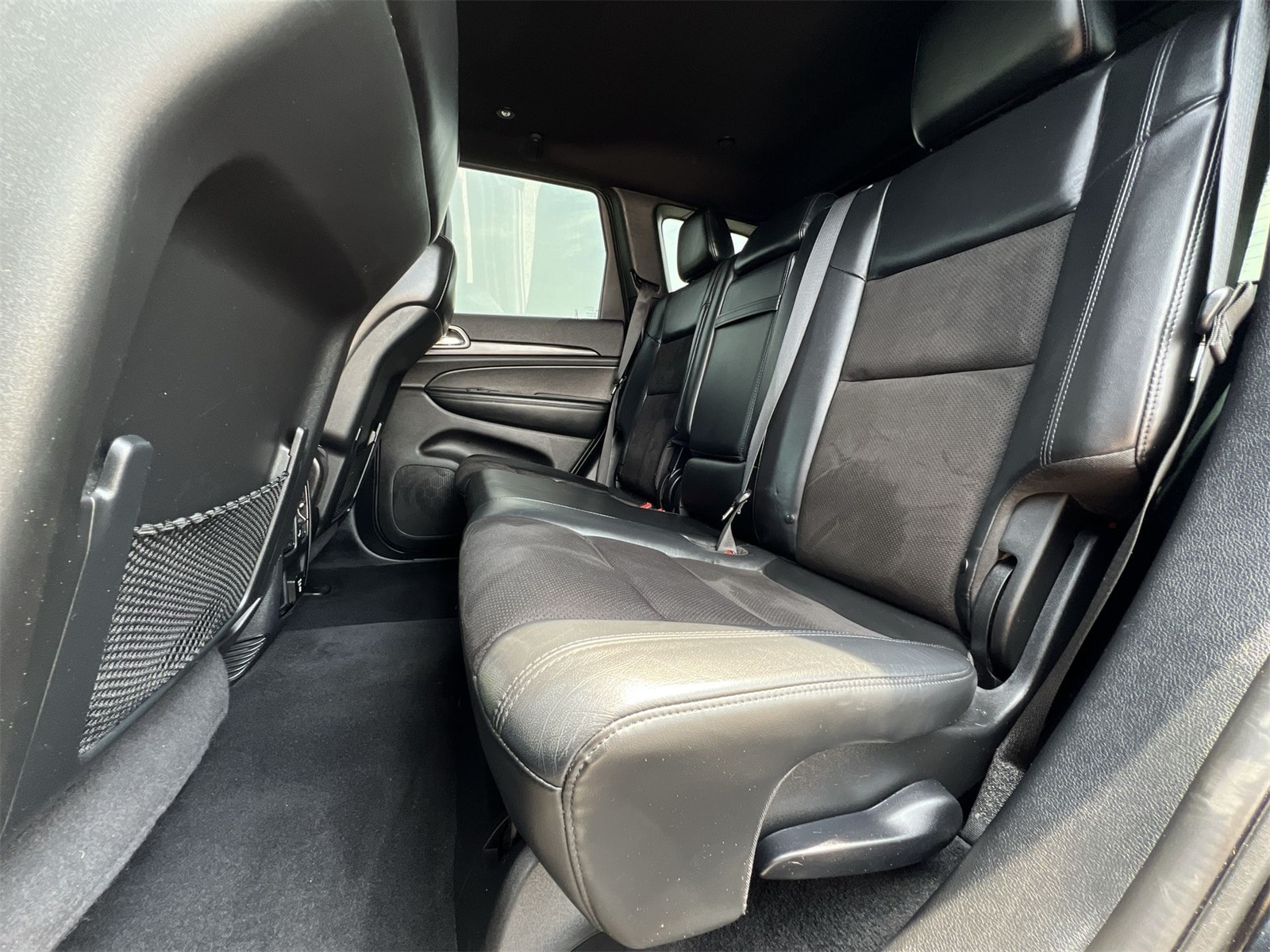 2020 Jeep Grand Cherokee Altitude 21