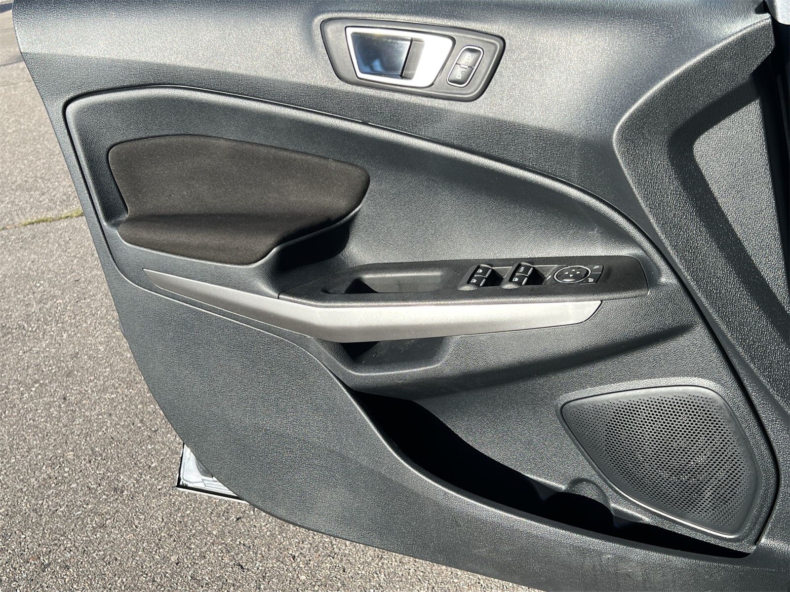 Thumbnail: 2018 Ford EcoSport - 30