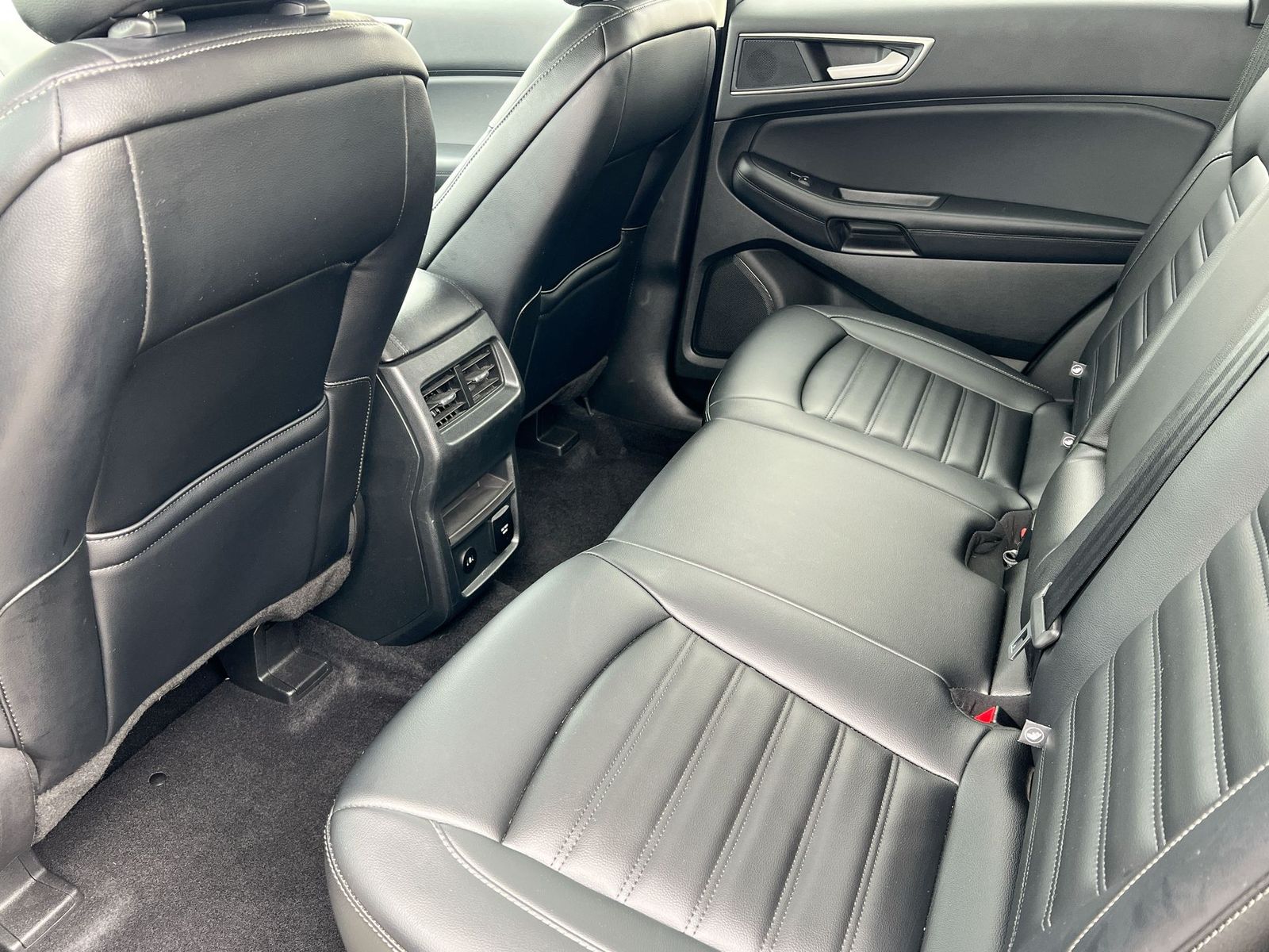 Thumbnail: 2023 Ford Edge - 17