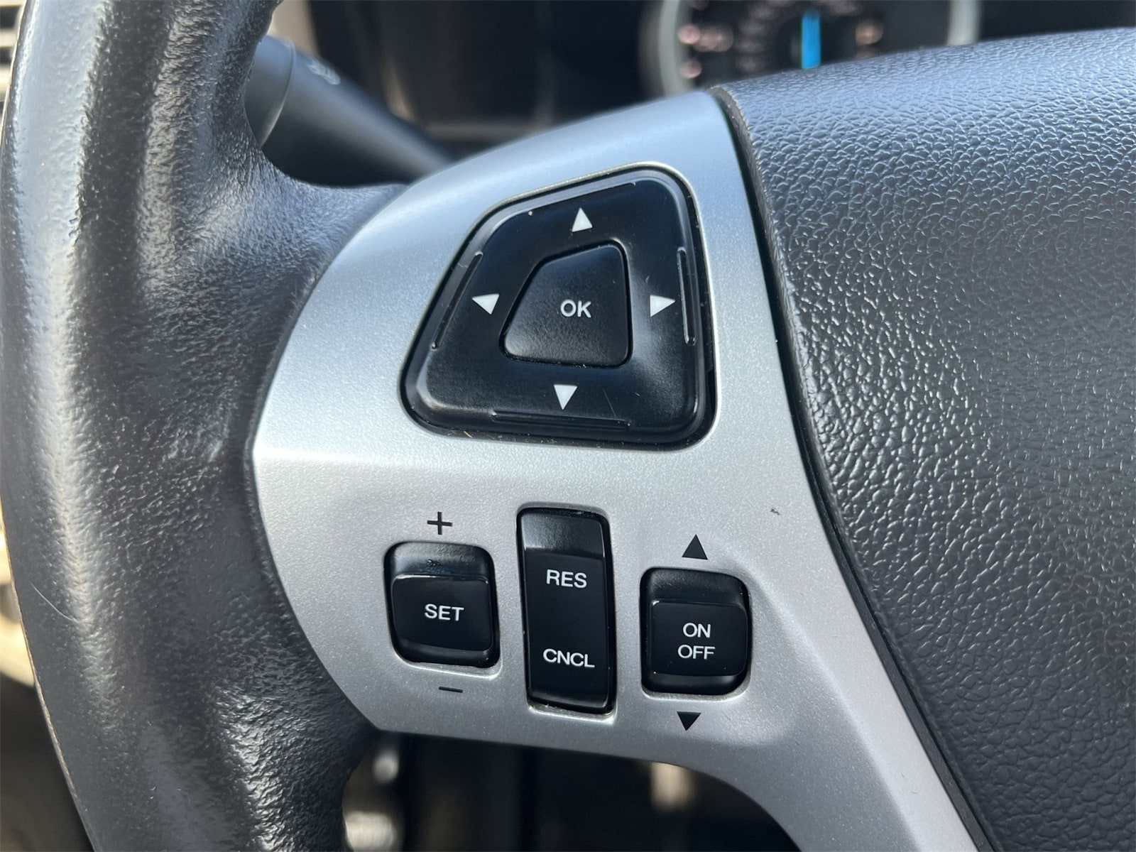 Thumbnail: 2015 Ford Explorer - 24