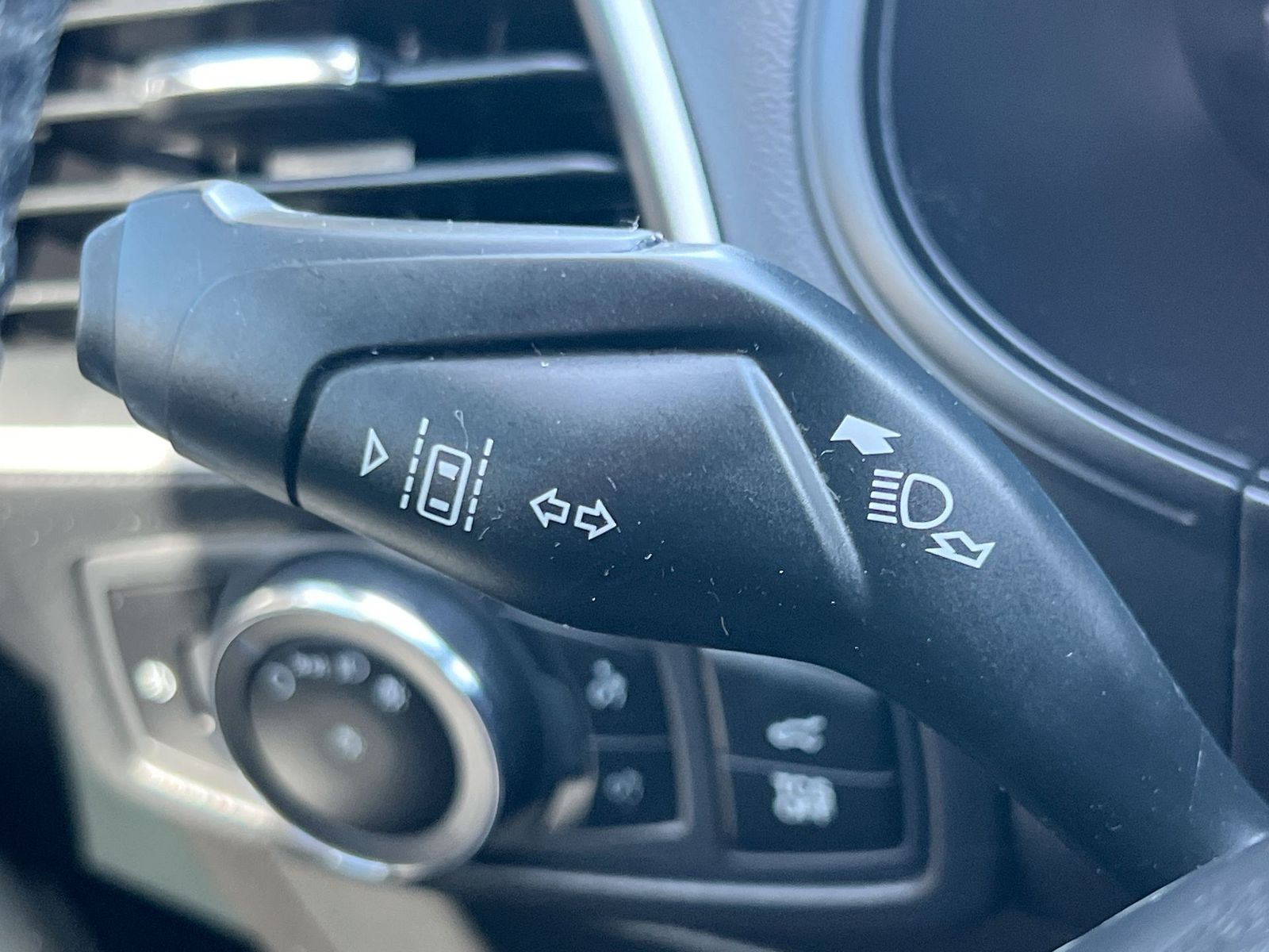 Thumbnail: 2023 Ford Edge - 26