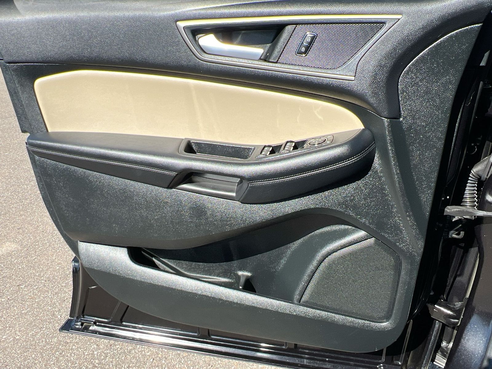 Thumbnail: 2023 Ford Edge - 30