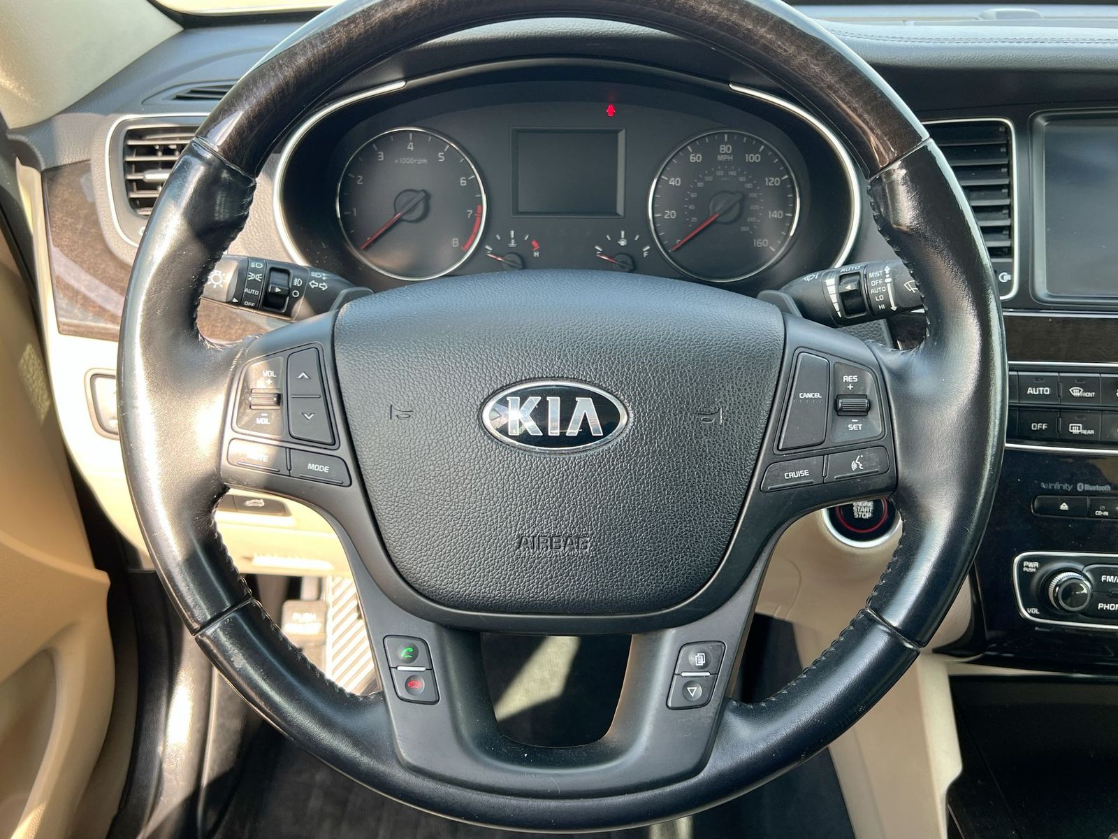 Thumbnail: 2014 Kia Cadenza - 22