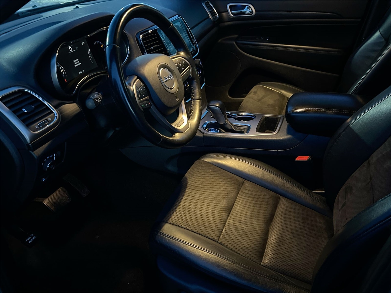 Thumbnail: 2020 Jeep Grand Cherokee - 10