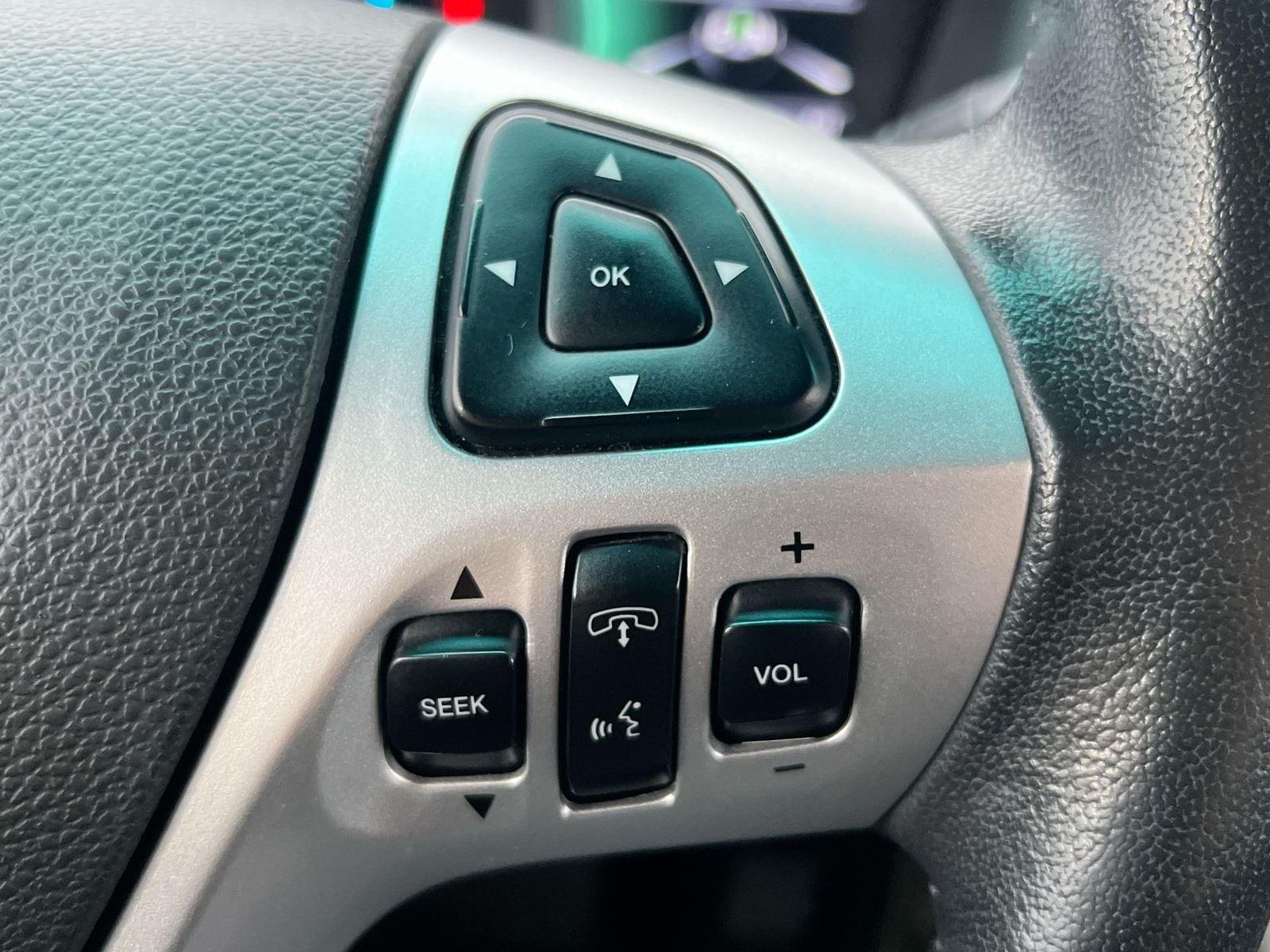 Thumbnail: 2015 Ford Explorer - 24