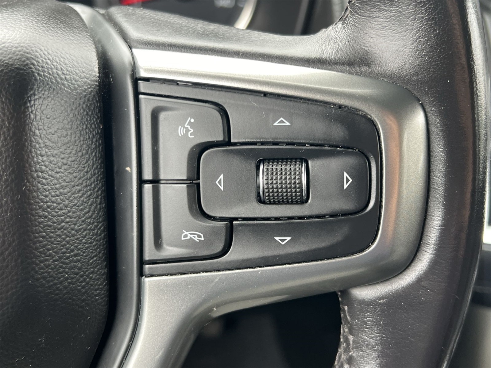 Thumbnail: 2022 Chevrolet Tahoe - 25