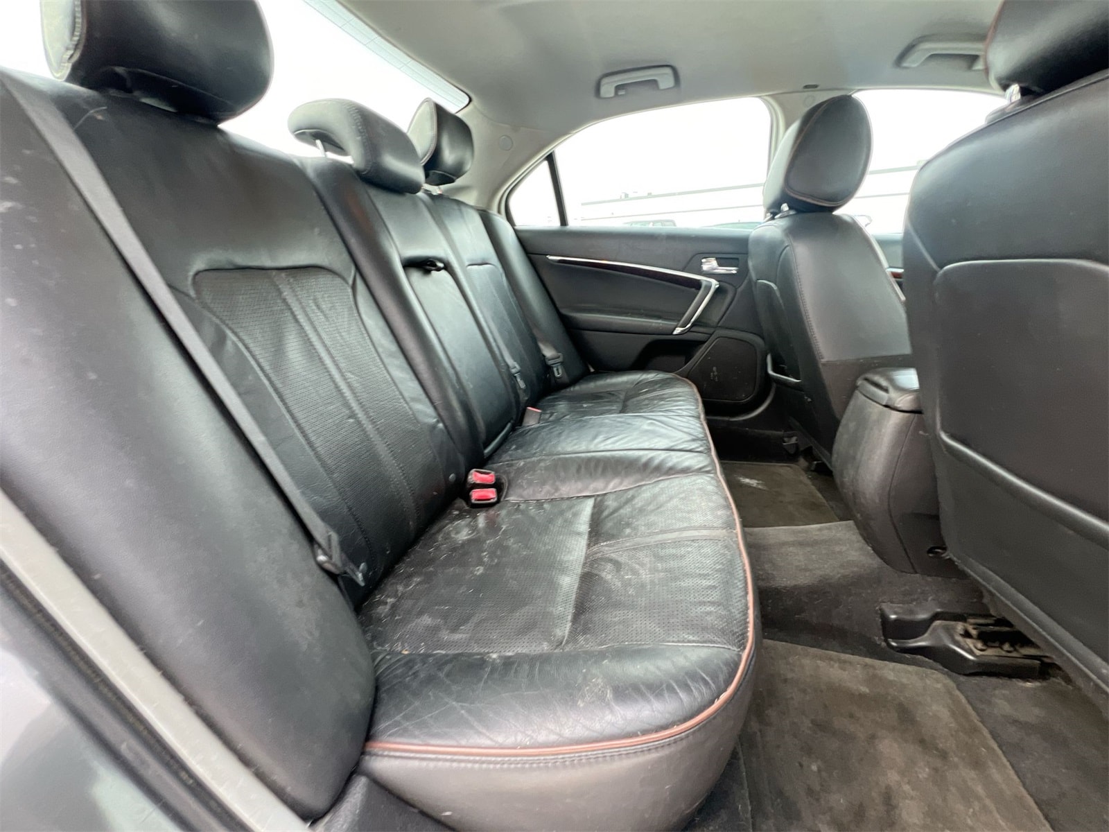 Thumbnail: 2012 Lincoln MKZ - 20