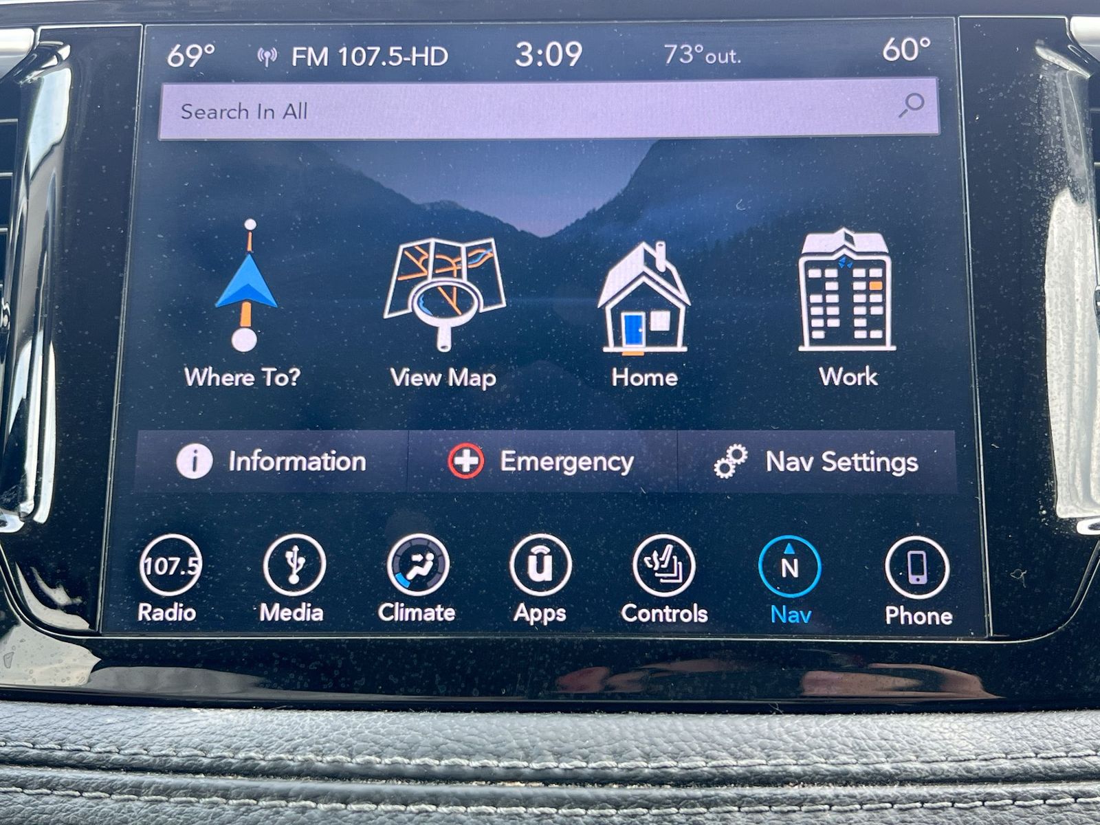 Thumbnail: 2019 Chrysler Pacifica - 28