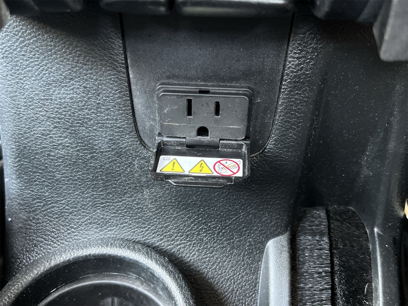 Thumbnail: 2017 Jeep Wrangler - 30