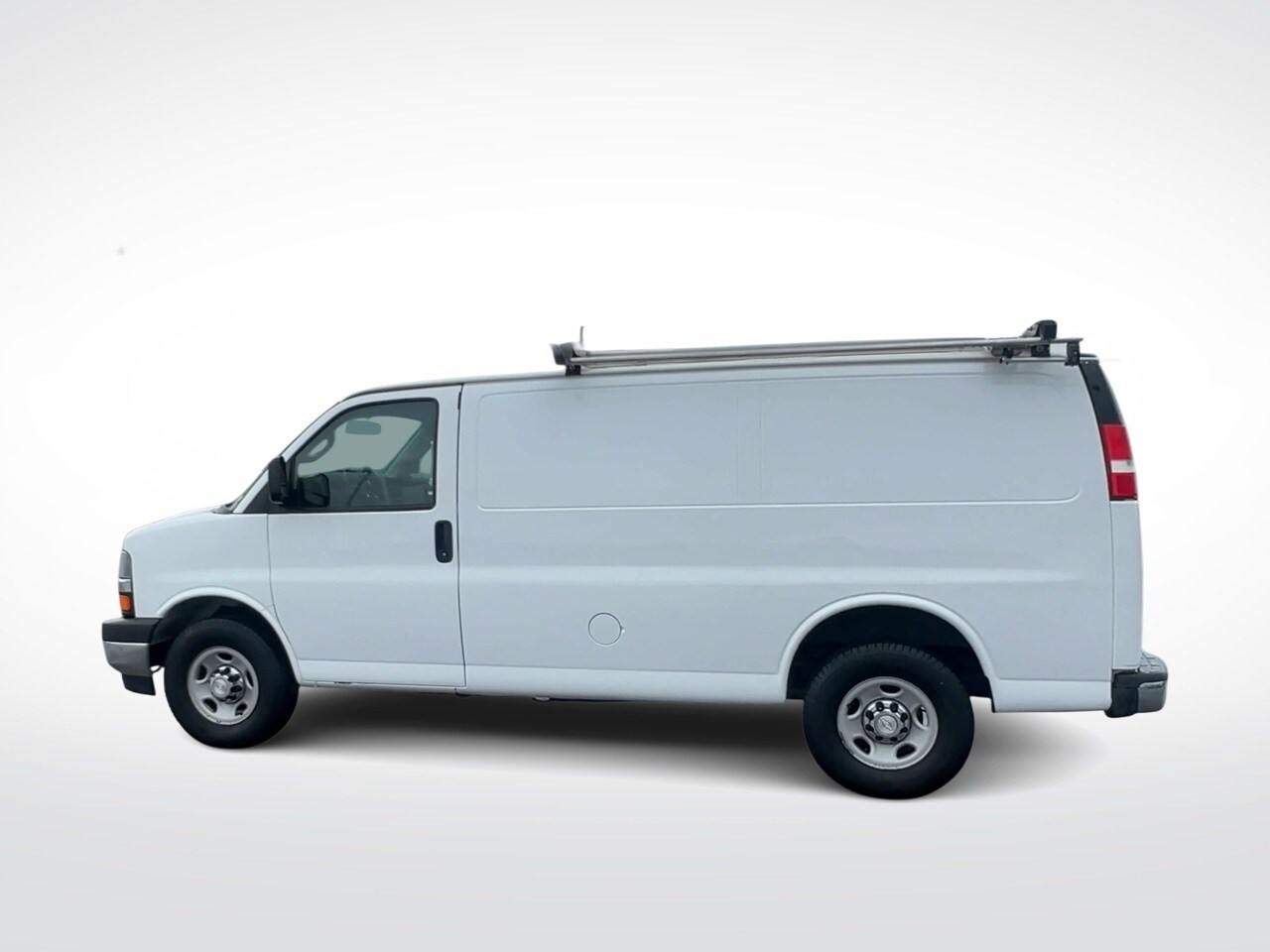 Thumbnail: 2017 Chevrolet Express - 5