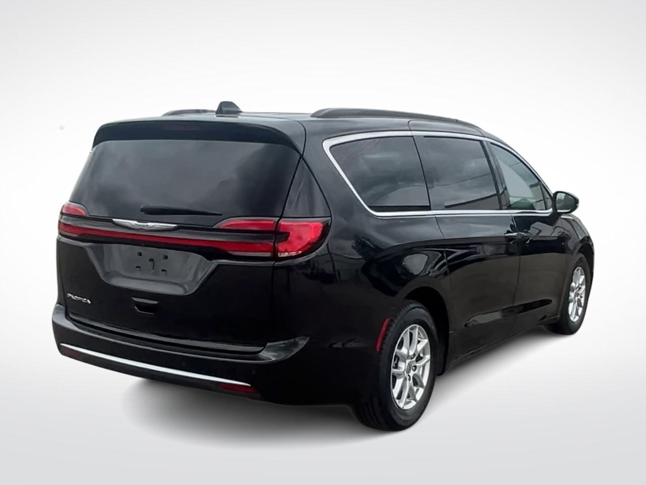 Thumbnail: 2022 Chrysler Pacifica - 8