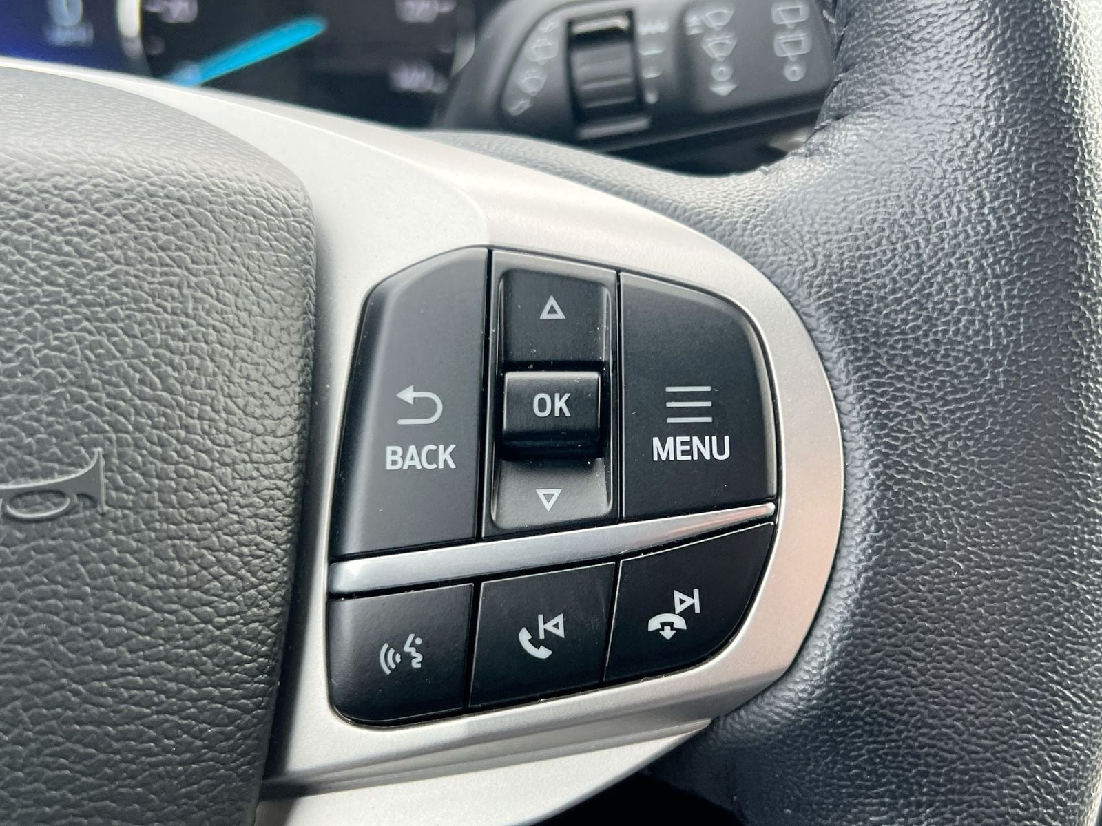 Thumbnail: 2023 Ford Explorer - 24