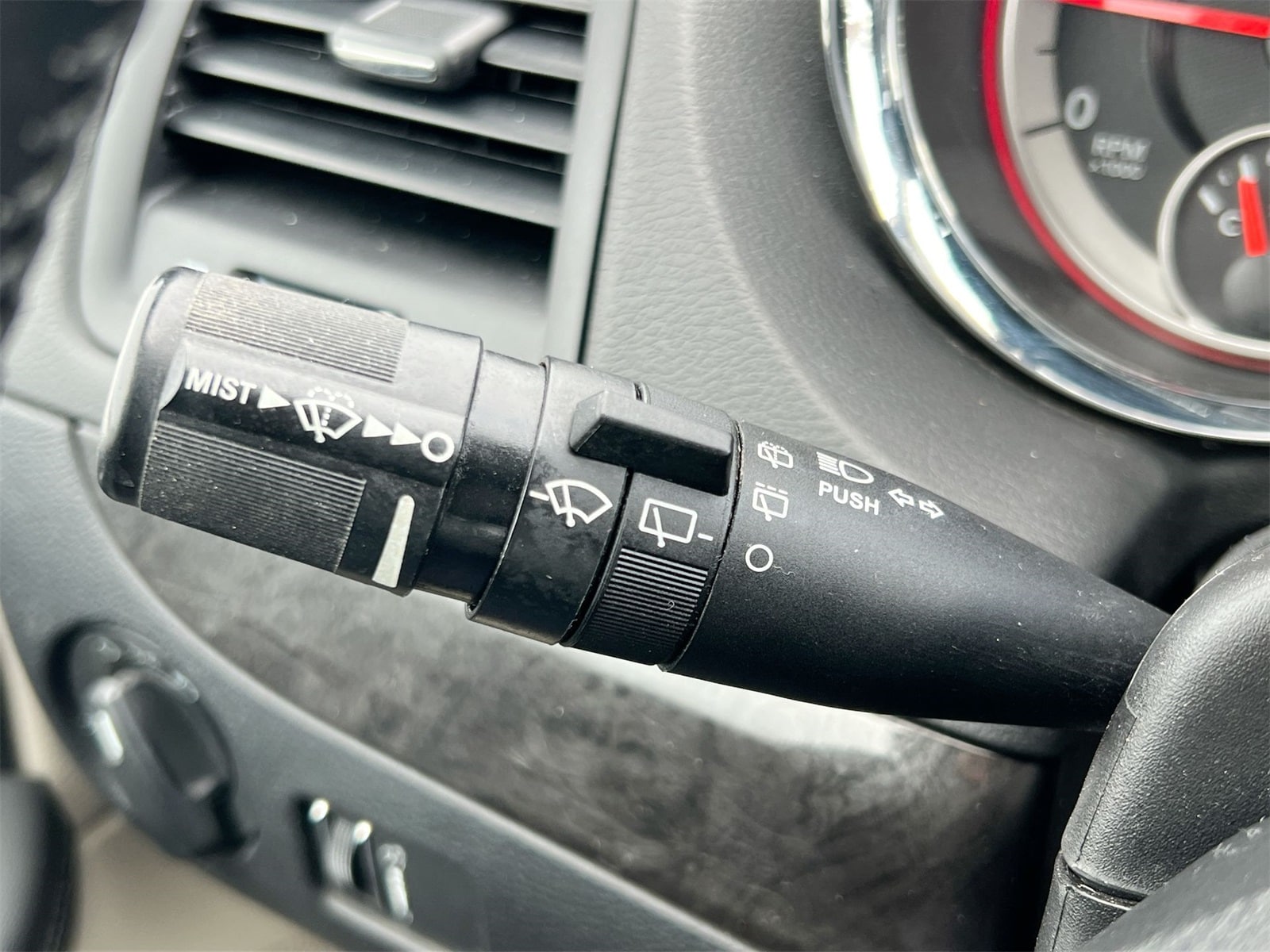 Thumbnail: 2018 Dodge Grand Caravan - 25