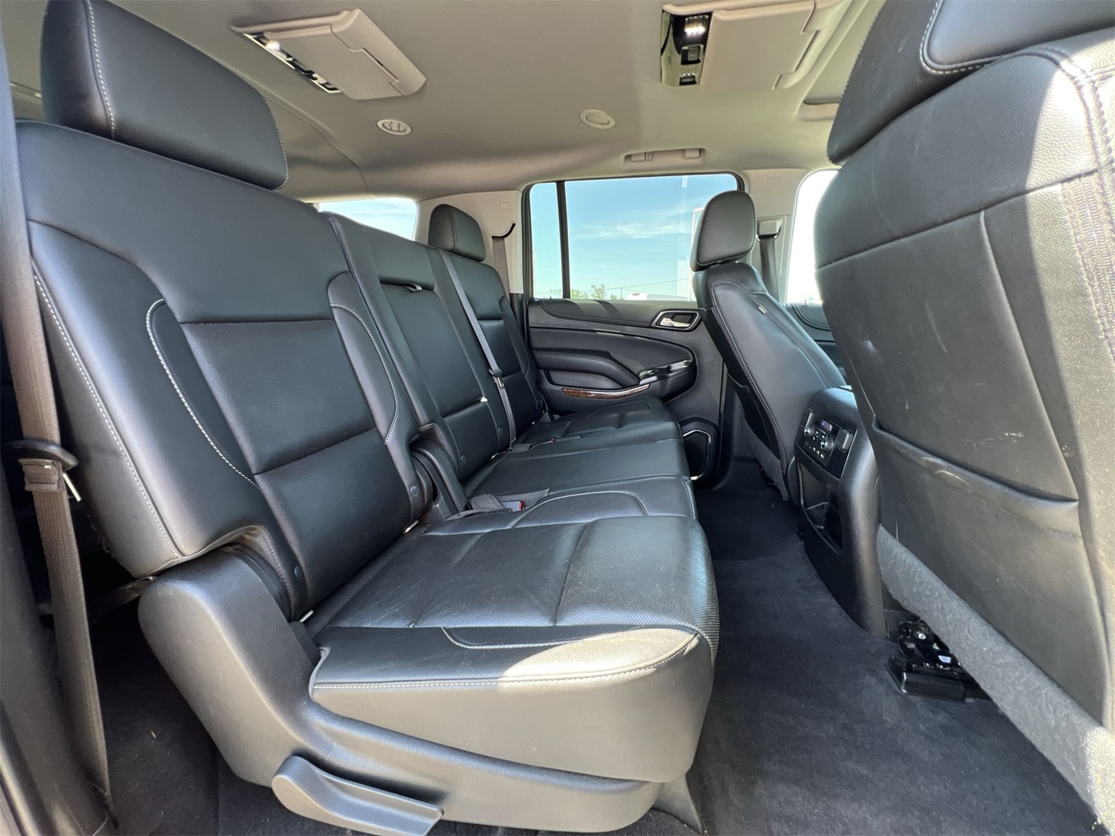 Thumbnail: 2019 Chevrolet Suburban - 21