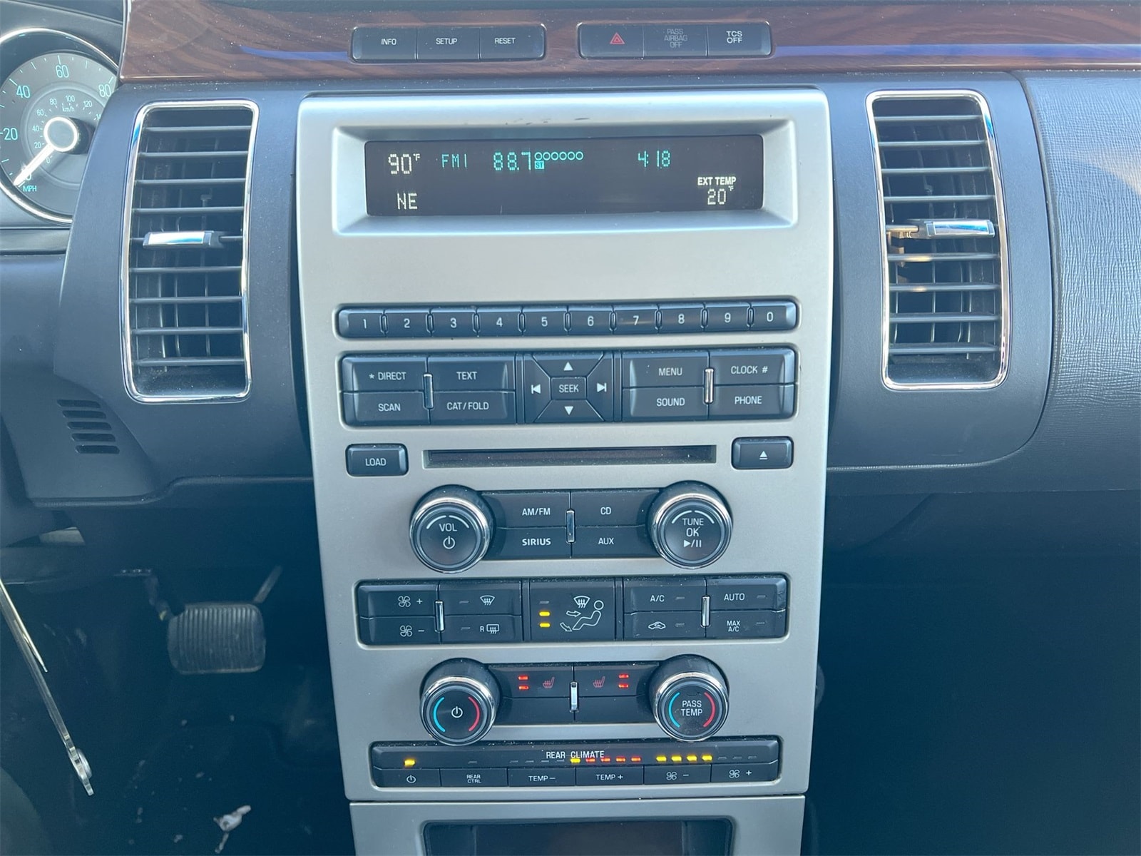 Thumbnail: 2011 Ford Flex - 26