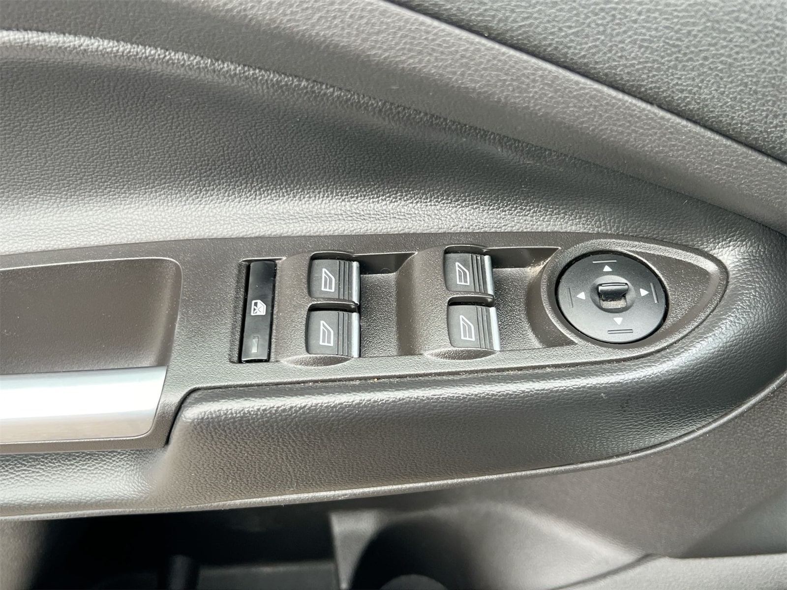 Thumbnail: 2019 Ford Escape - 17