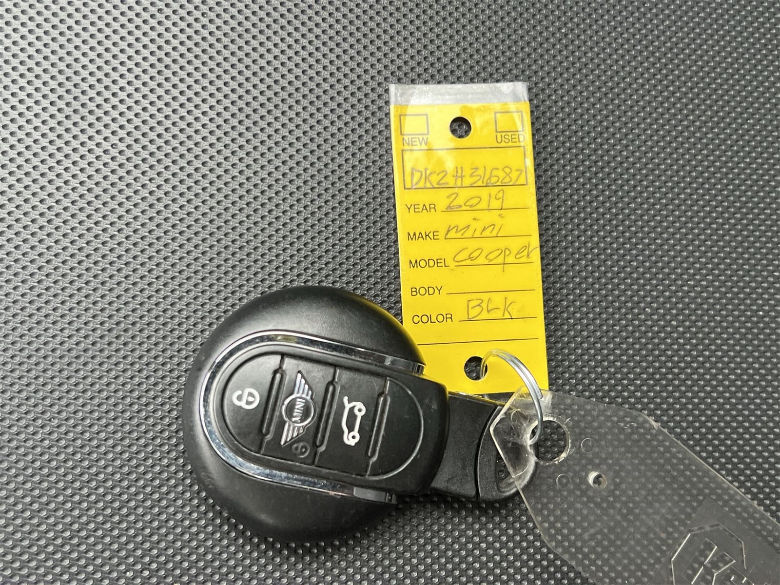 Thumbnail: 2019 MINI Cooper - 34