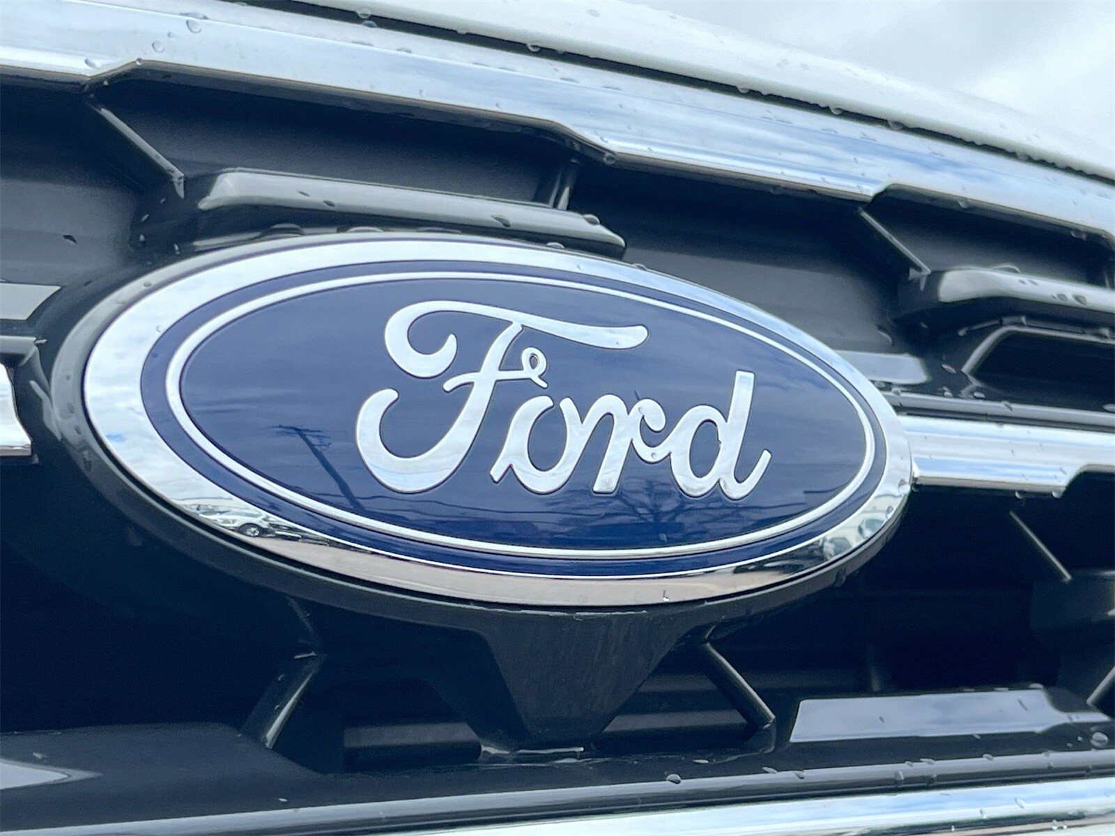 Thumbnail: 2025 Ford Explorer - 13