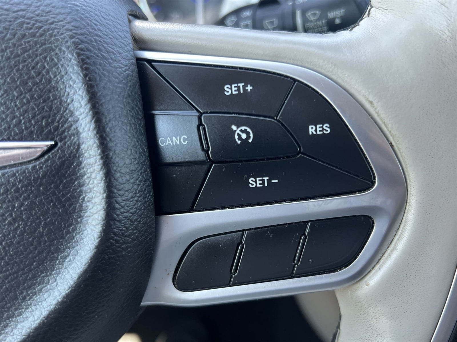 Thumbnail: 2019 Chrysler Pacifica - 25