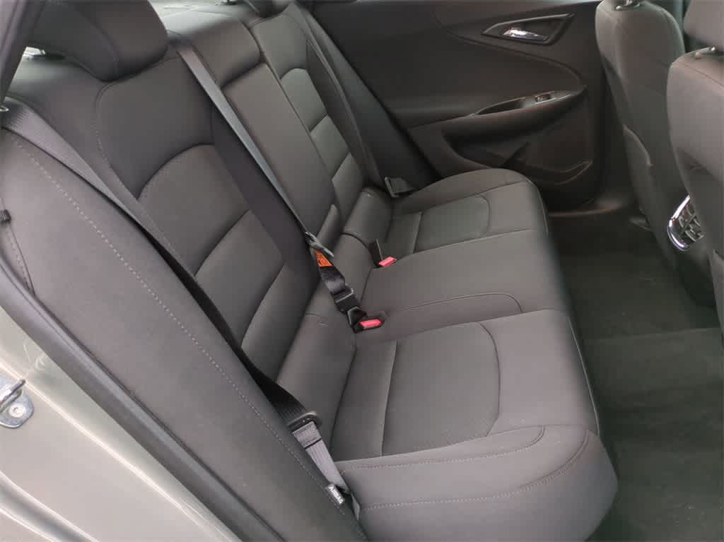 2017 Chevrolet Malibu LT 21