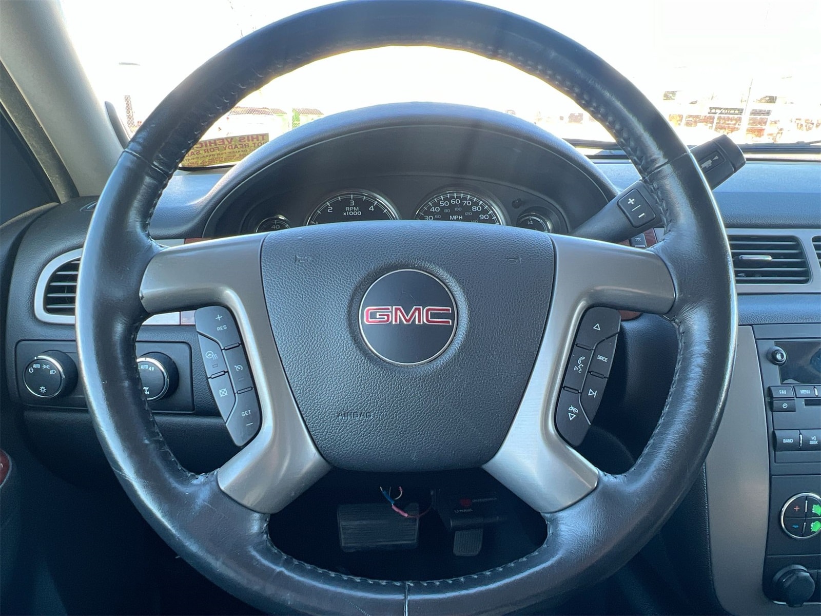 Thumbnail: 2012 GMC Yukon - 22