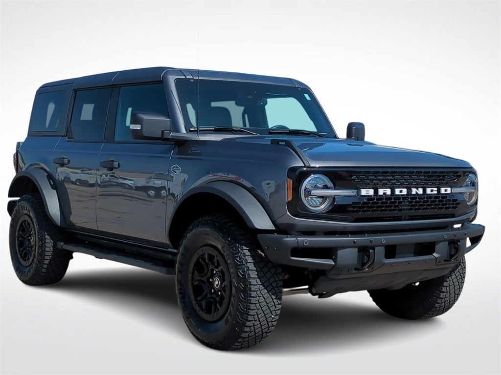 Used 2022 Ford Bronco 4-Door Wildtrak with VIN 1FMEE5DP7NLA73847 for sale in Troy, MI