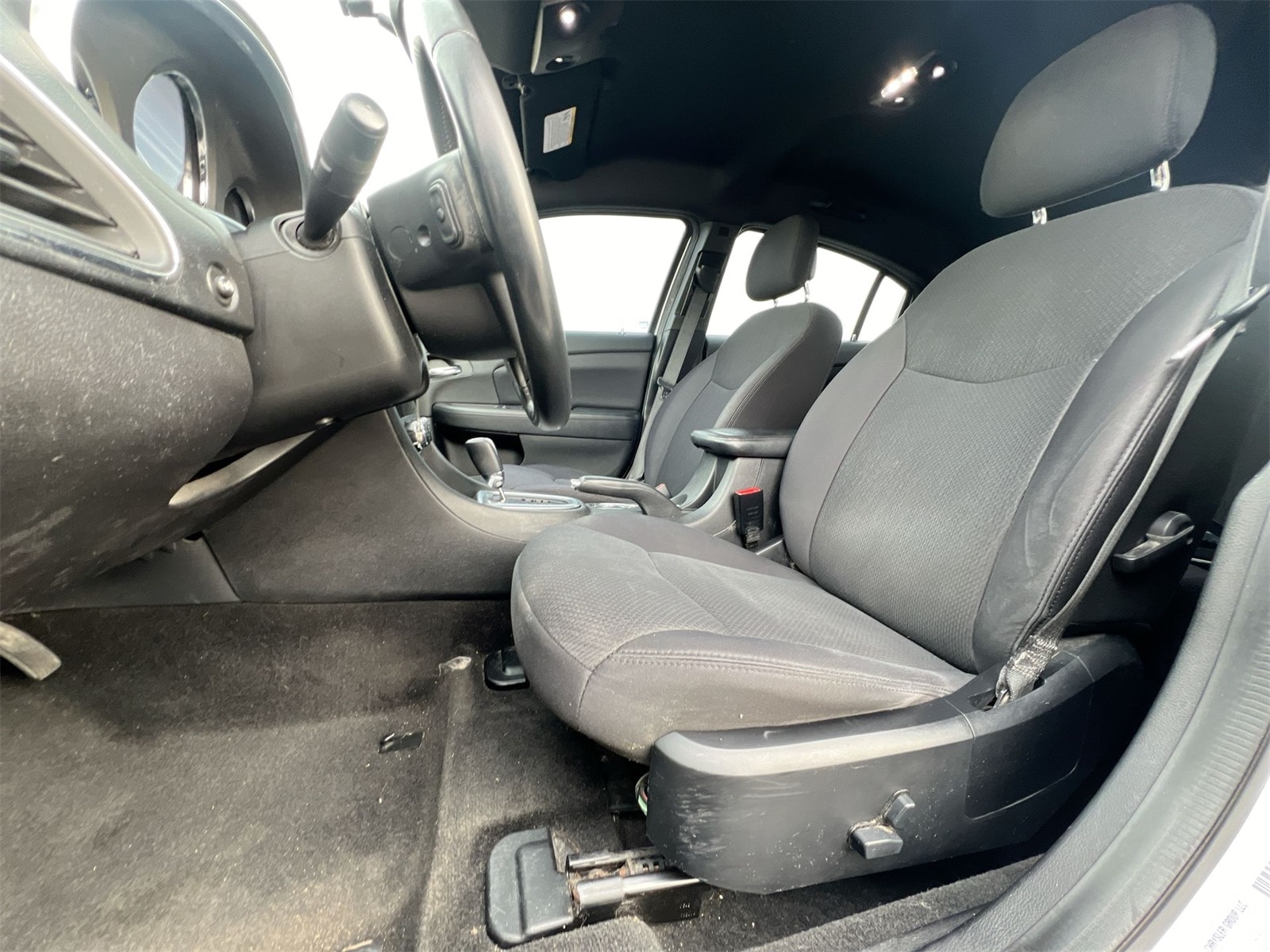 Thumbnail: 2012 Chrysler 200 - 16