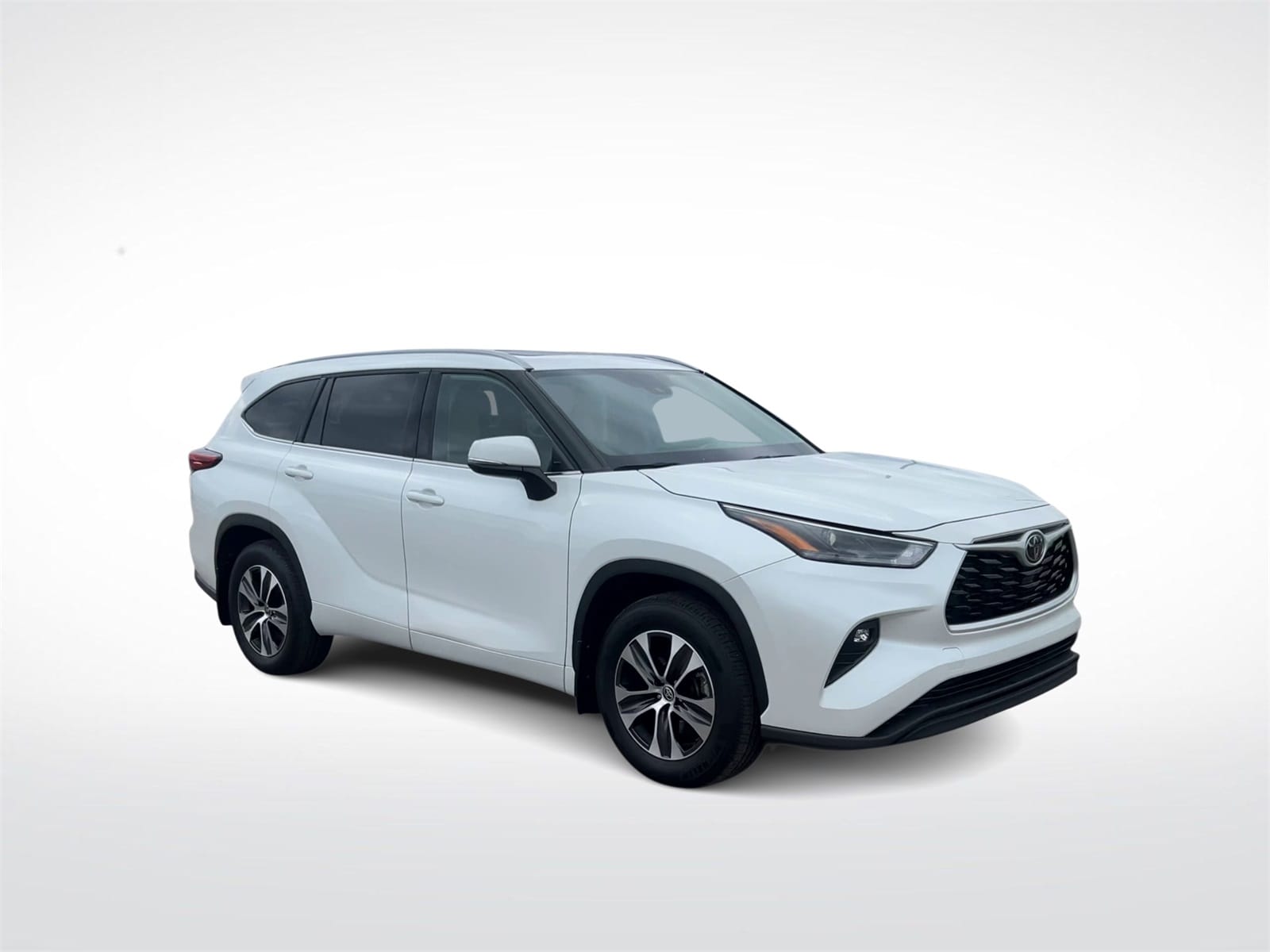 Thumbnail: 2022 Toyota Highlander - 2