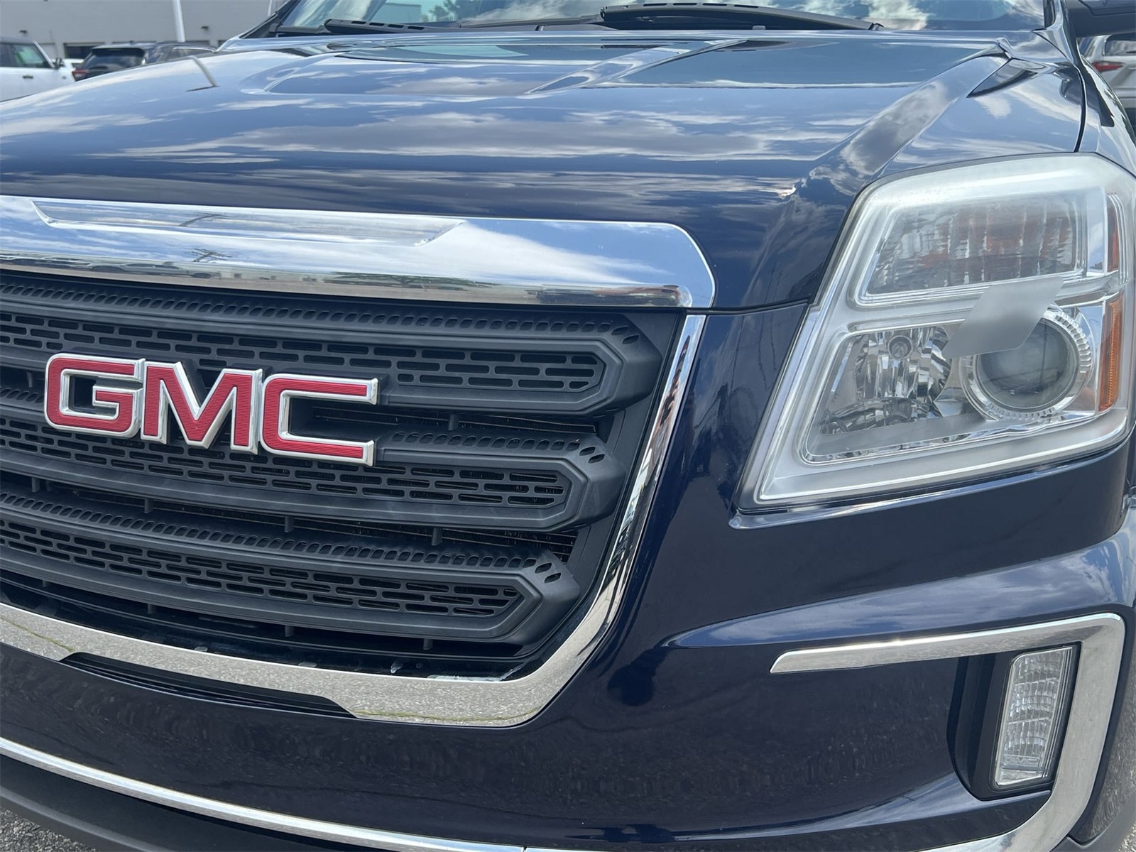 Thumbnail: 2017 GMC Terrain - 11