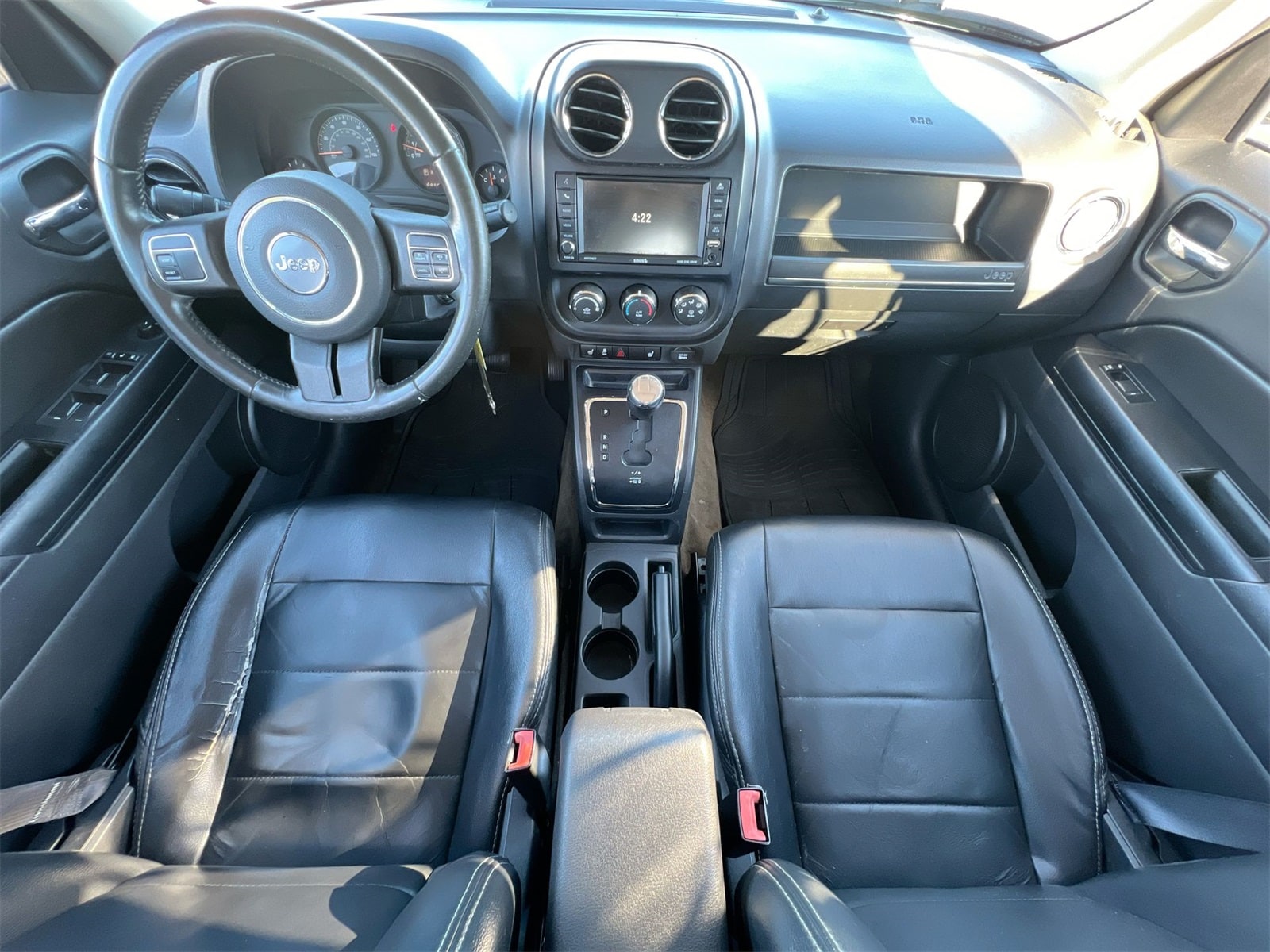 Thumbnail: 2016 Jeep Patriot - 15