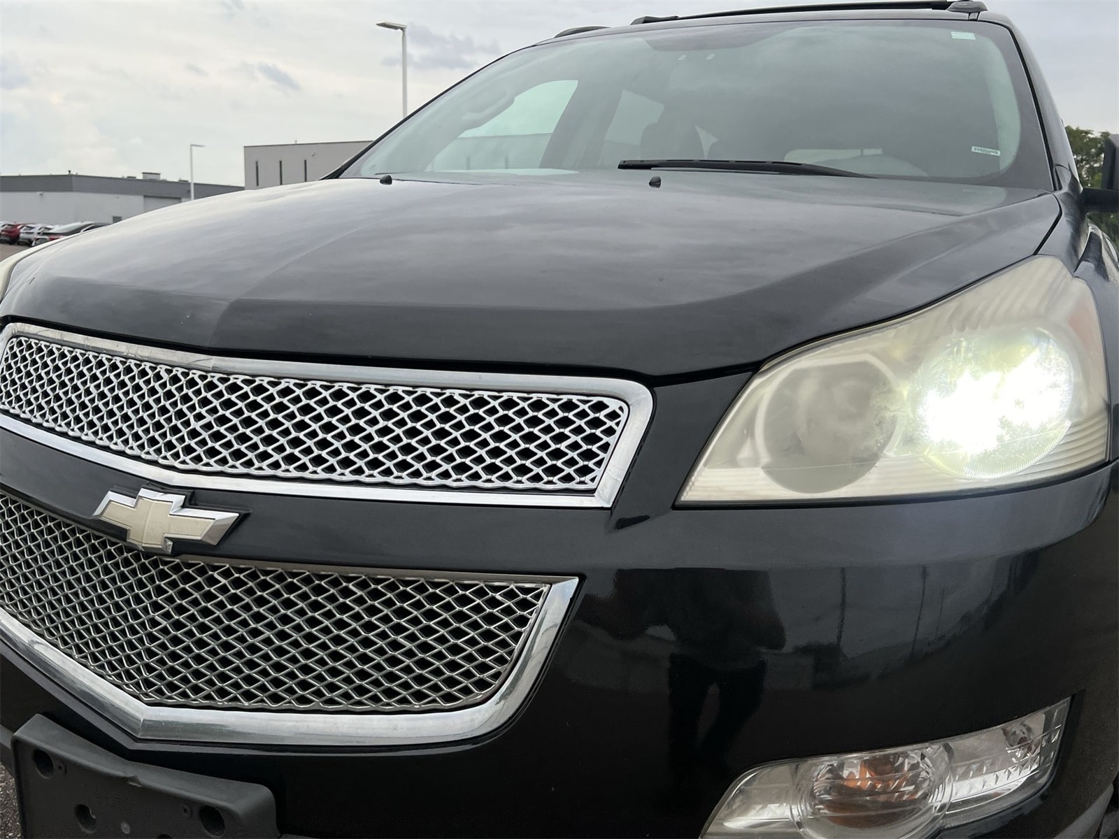 Thumbnail: 2011 Chevrolet Traverse - 11