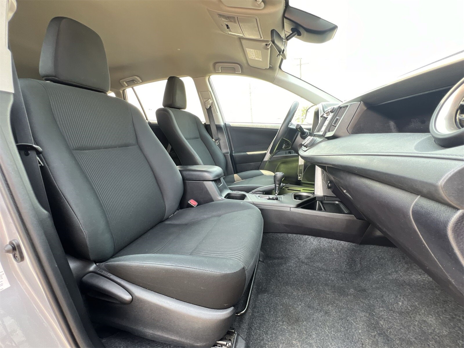 Thumbnail: 2017 Toyota RAV4 - 21