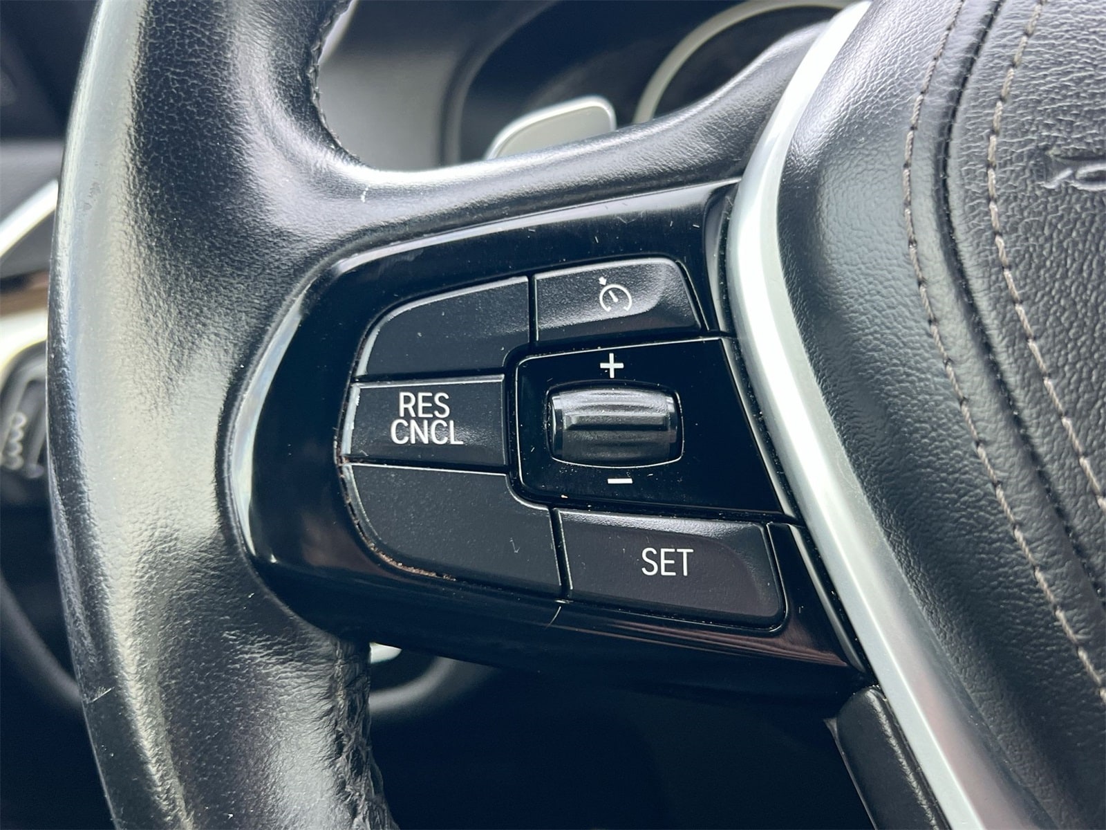 Thumbnail: 2018 BMW 5 Series - 23