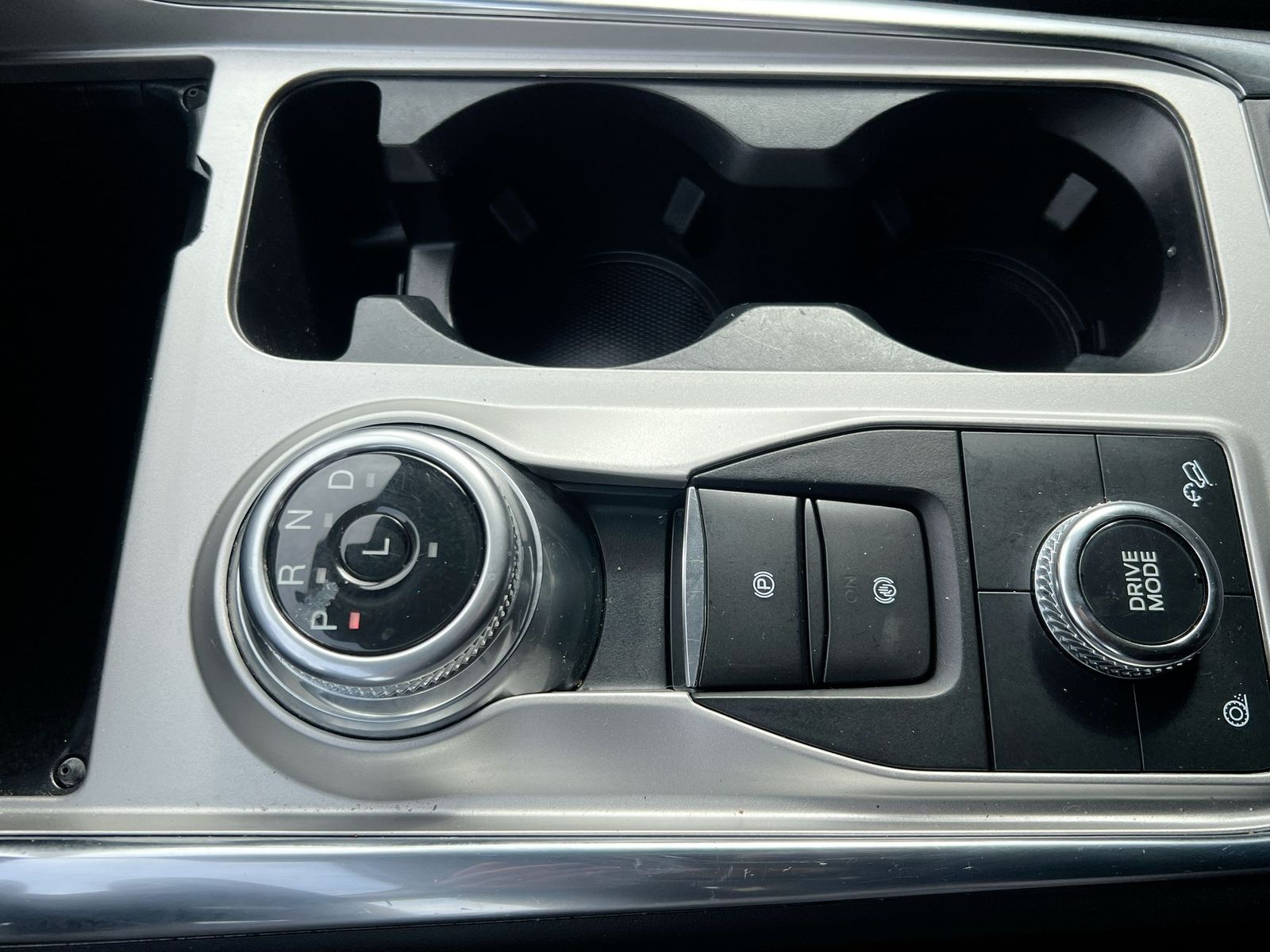 Thumbnail: 2023 Ford Explorer - 32