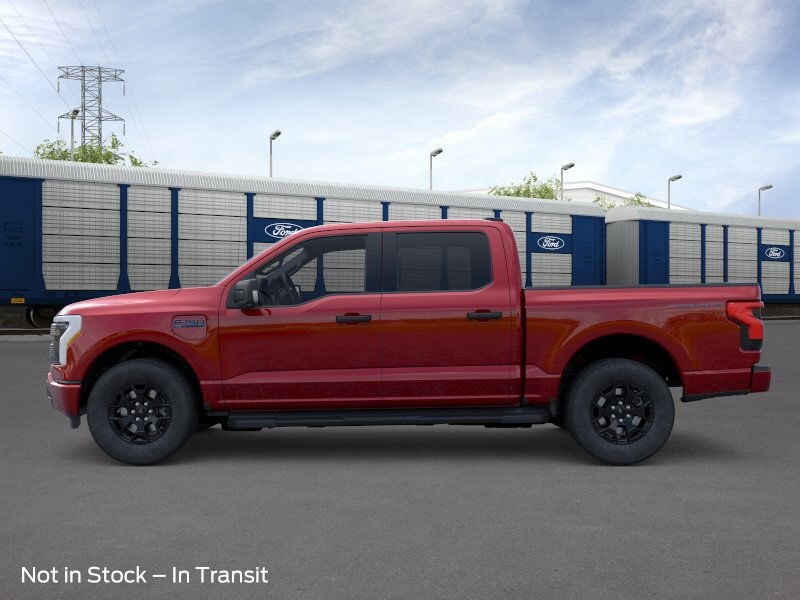 2025 Ford F-150 Lightning XLT photo 3