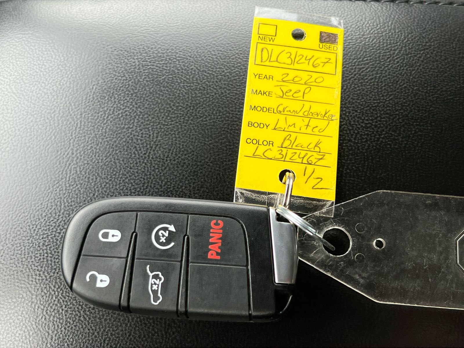 Thumbnail: 2020 Jeep Grand Cherokee - 33