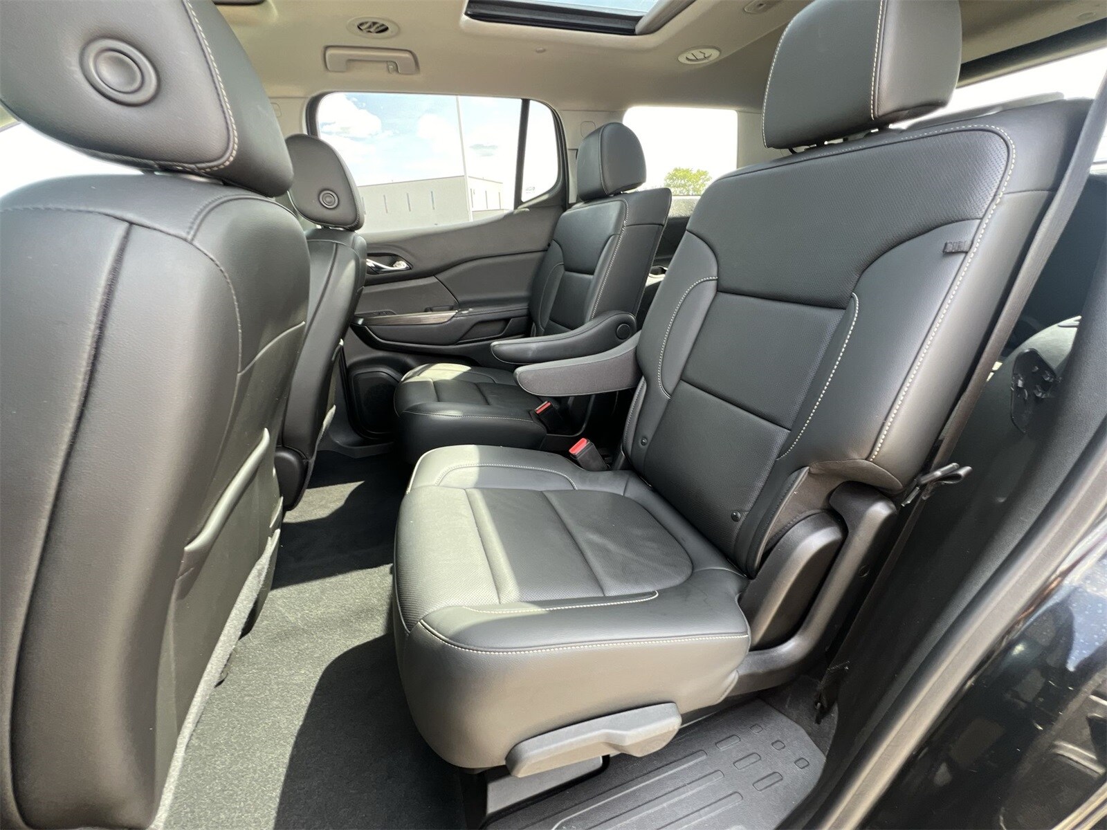 Thumbnail: 2022 GMC Acadia - 19