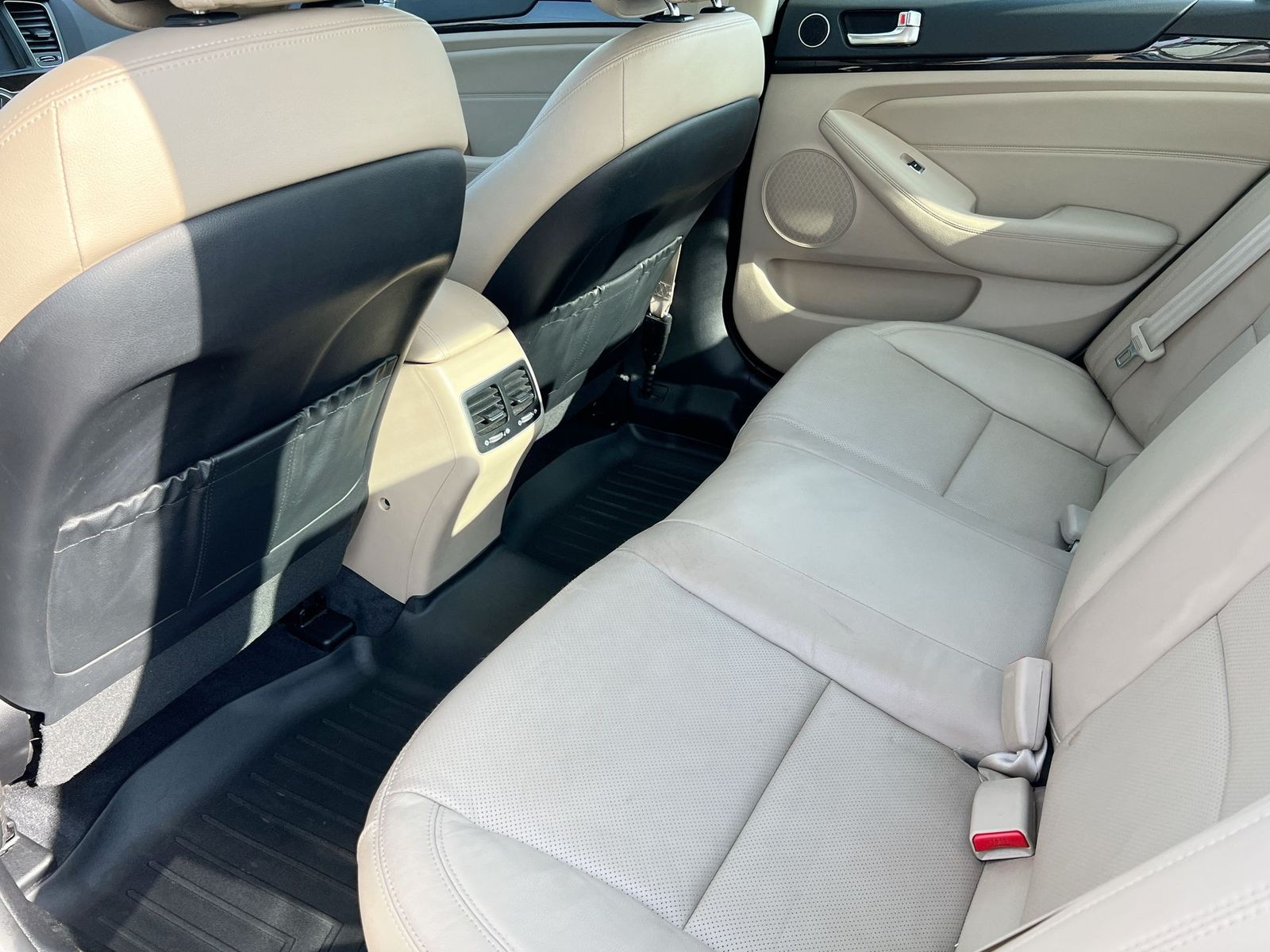 Thumbnail: 2014 Kia Cadenza - 18