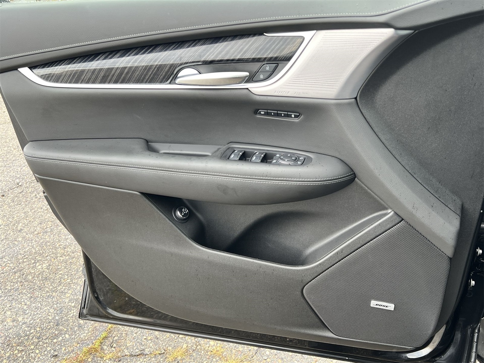 Thumbnail: 2025 Cadillac XT6 - 30