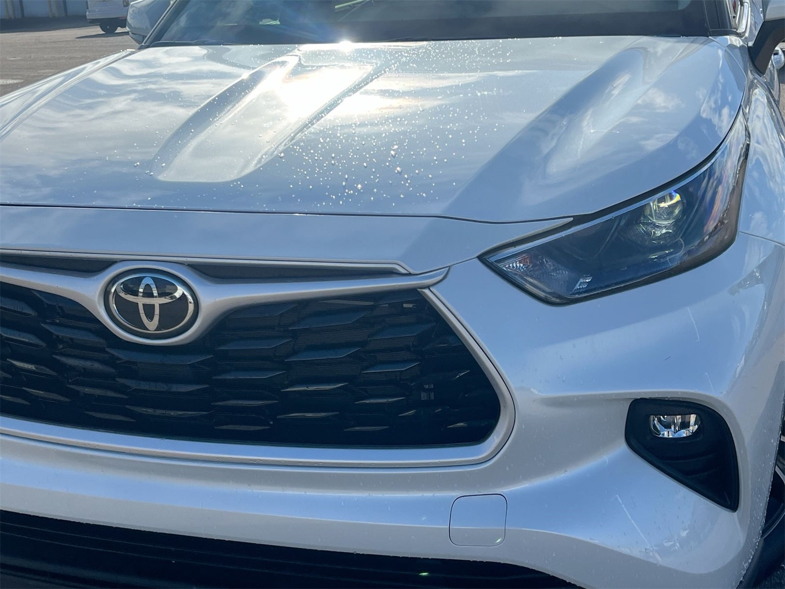 Thumbnail: 2022 Toyota Highlander - 11