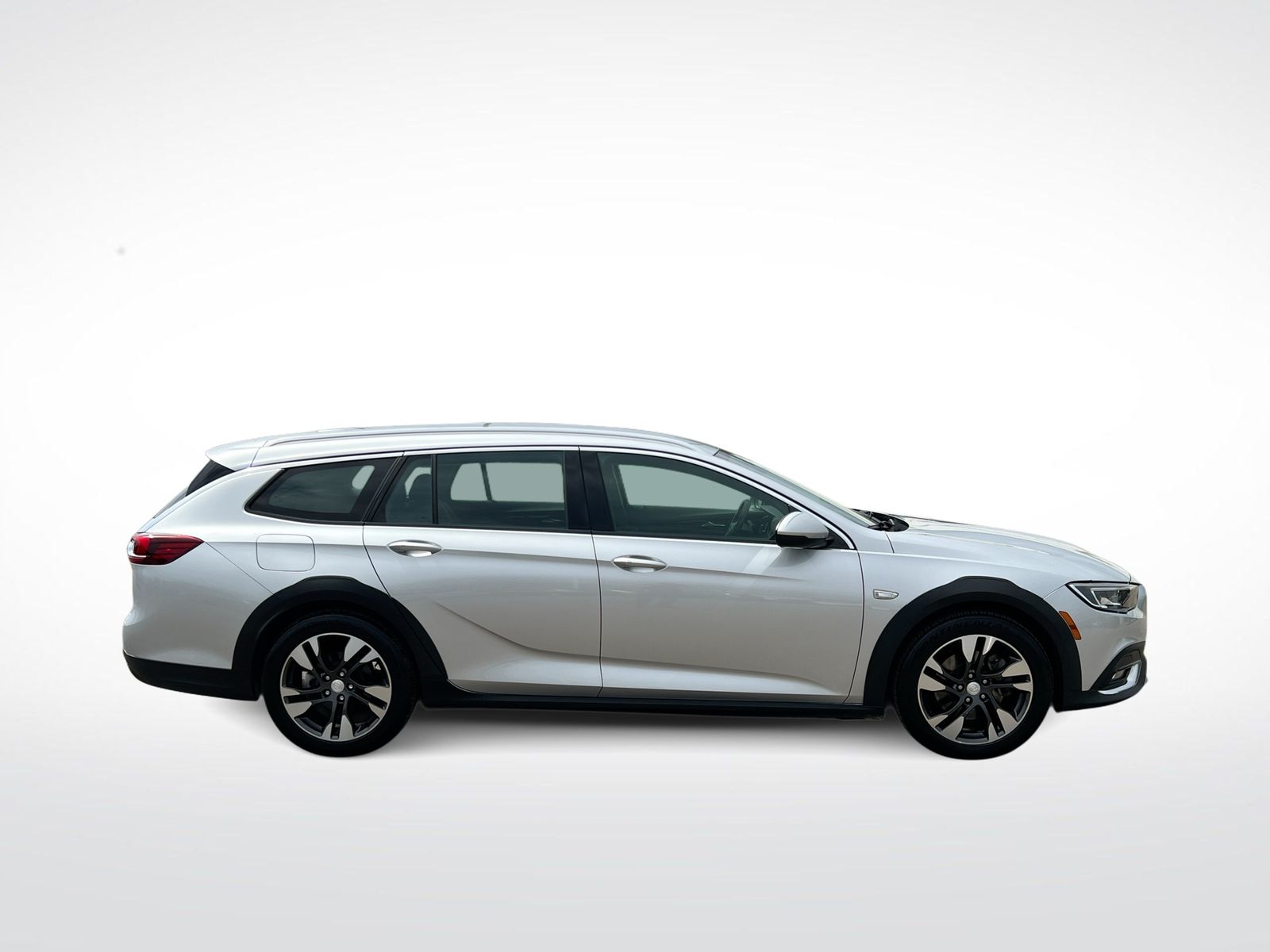 Thumbnail: 2018 Buick Regal - 9